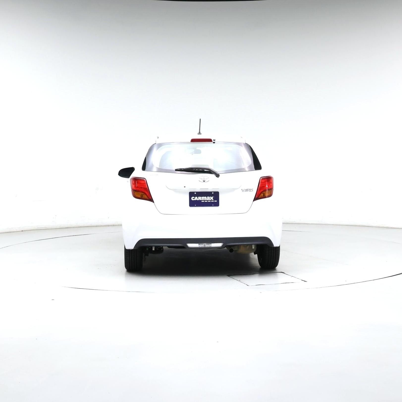 Thumbnail: 2017 Toyota Yaris - 6