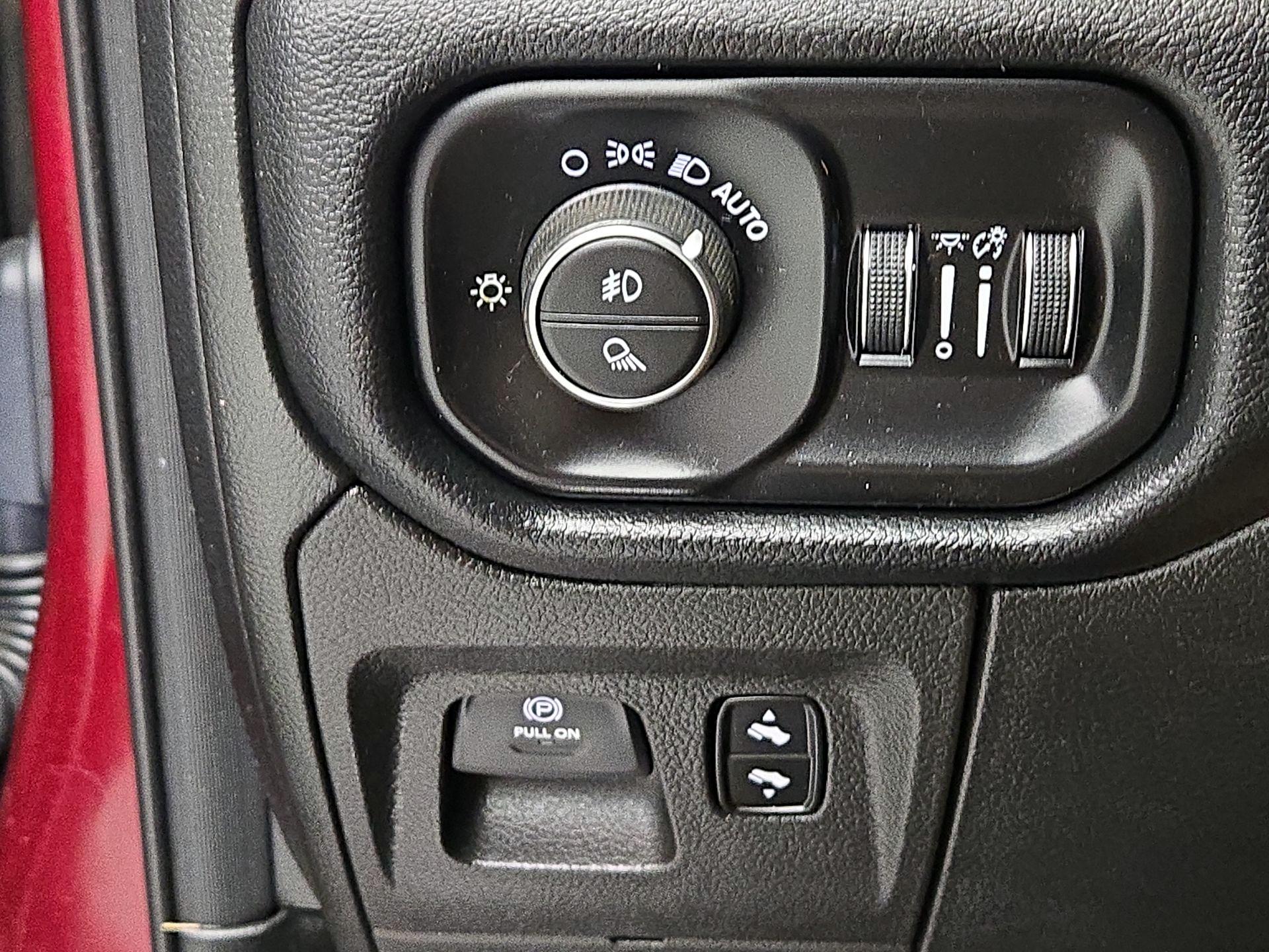 Thumbnail: 2019 RAM 1500 - 13