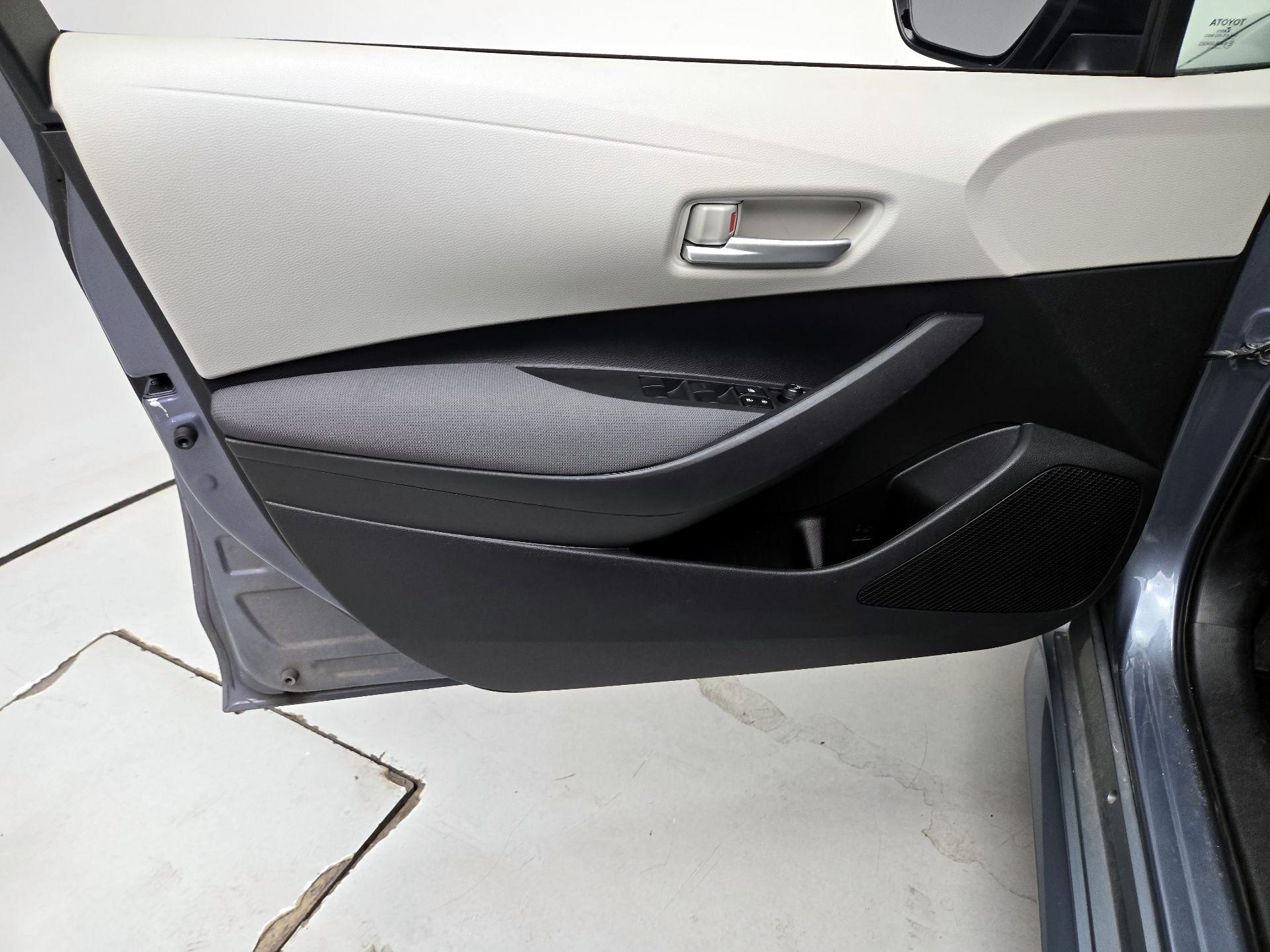 Thumbnail: 2021 Toyota Corolla - 12