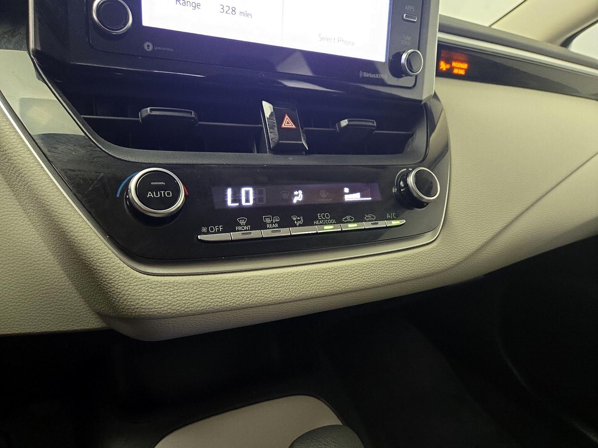 Thumbnail: 2021 Toyota Corolla - 16