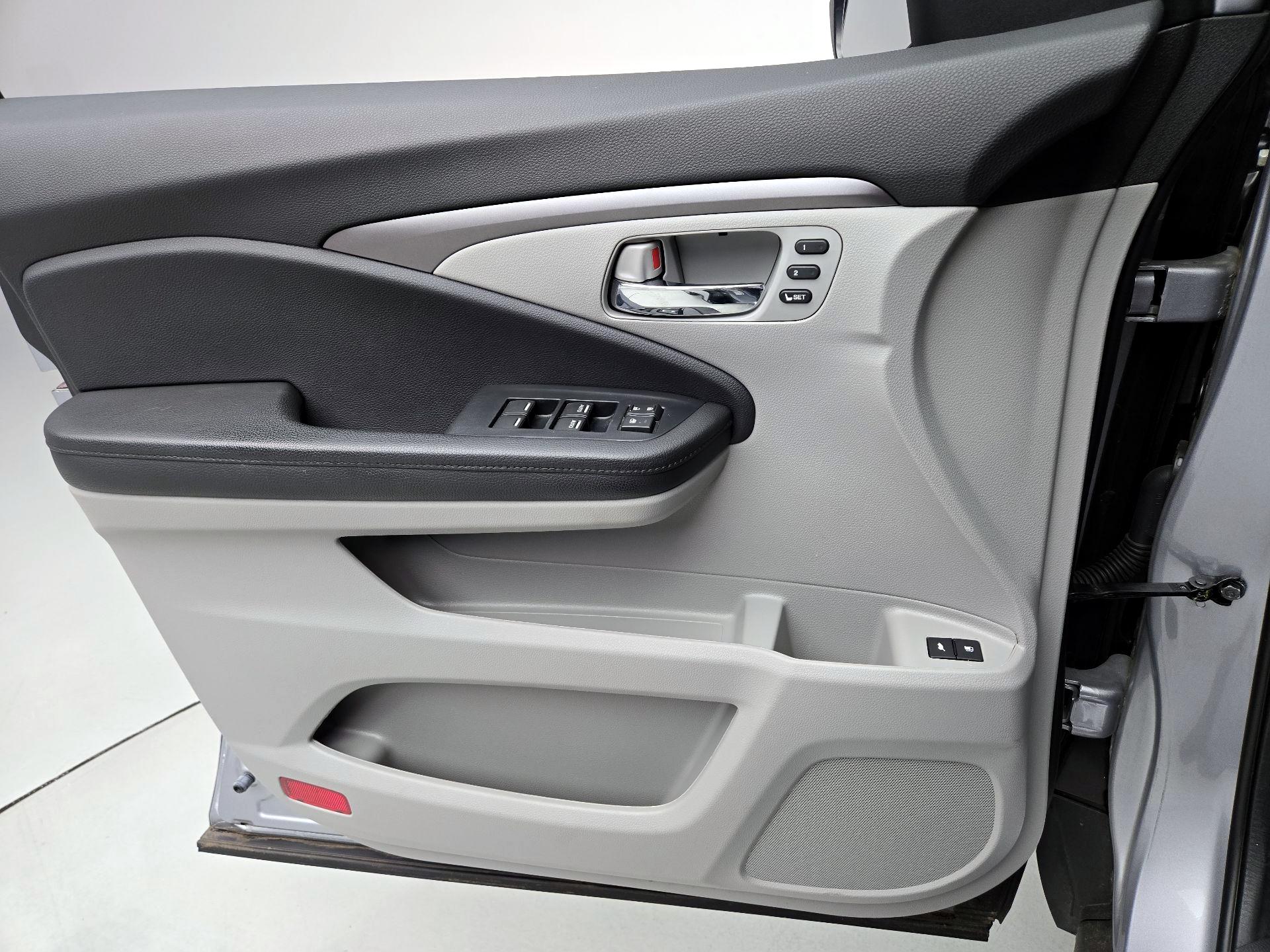 Thumbnail: 2022 Honda Pilot - 12