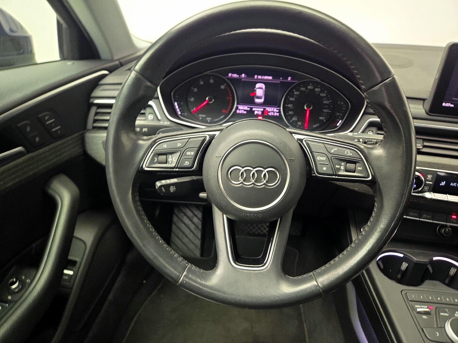 Thumbnail: 2019 Audi A4 - 10