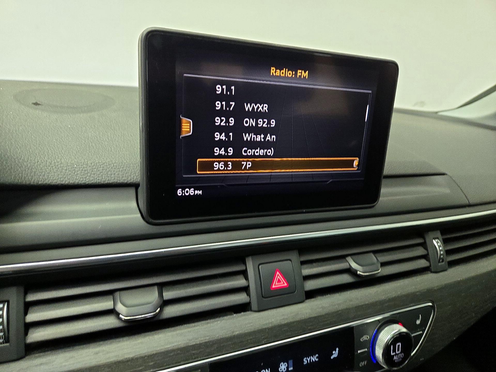 Thumbnail: 2019 Audi A4 - 15