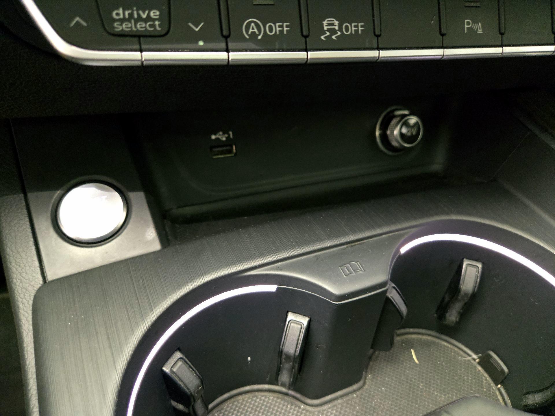 Thumbnail: 2019 Audi A4 - 18