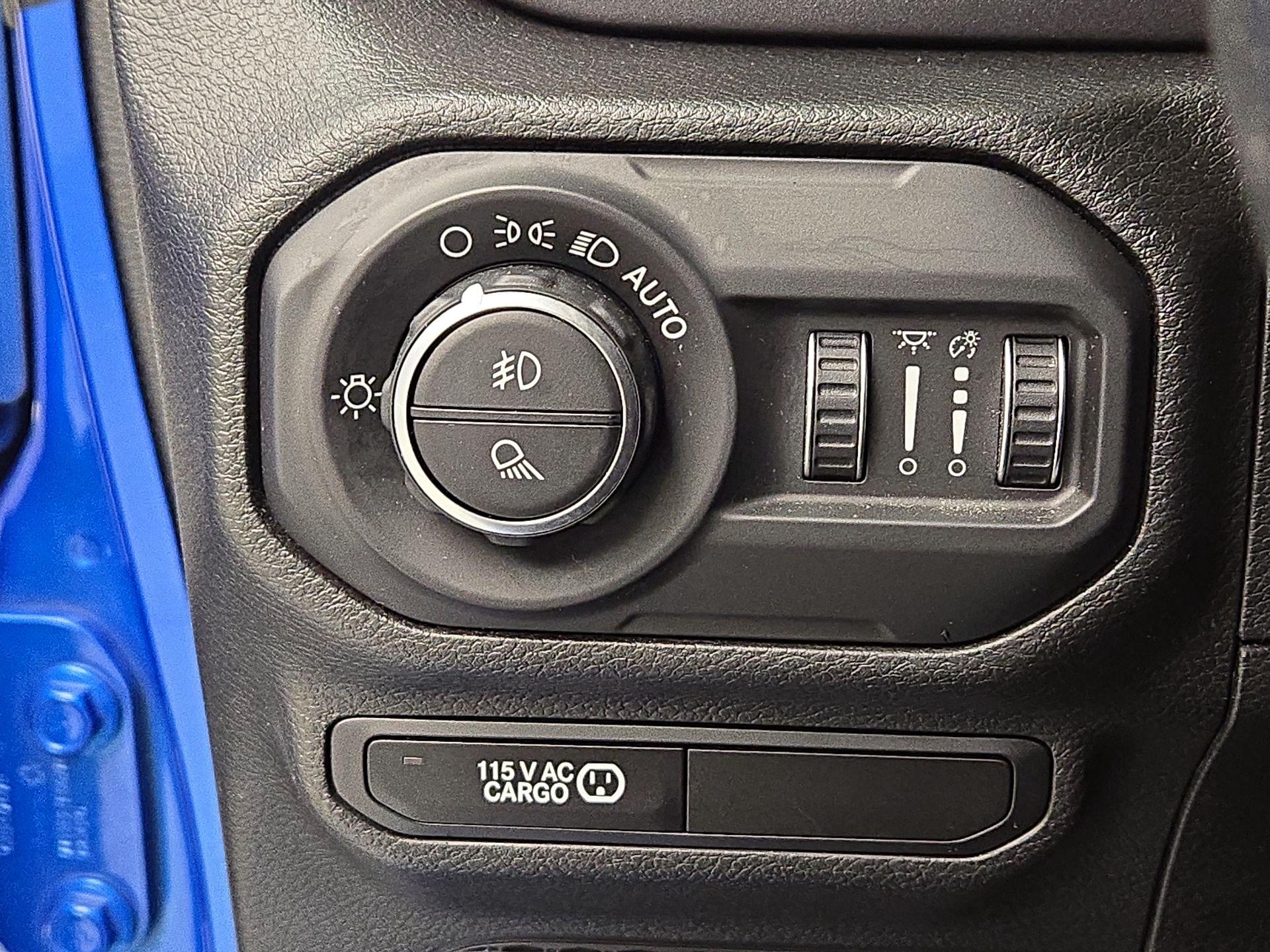 Thumbnail: 2021 Jeep Gladiator - 13