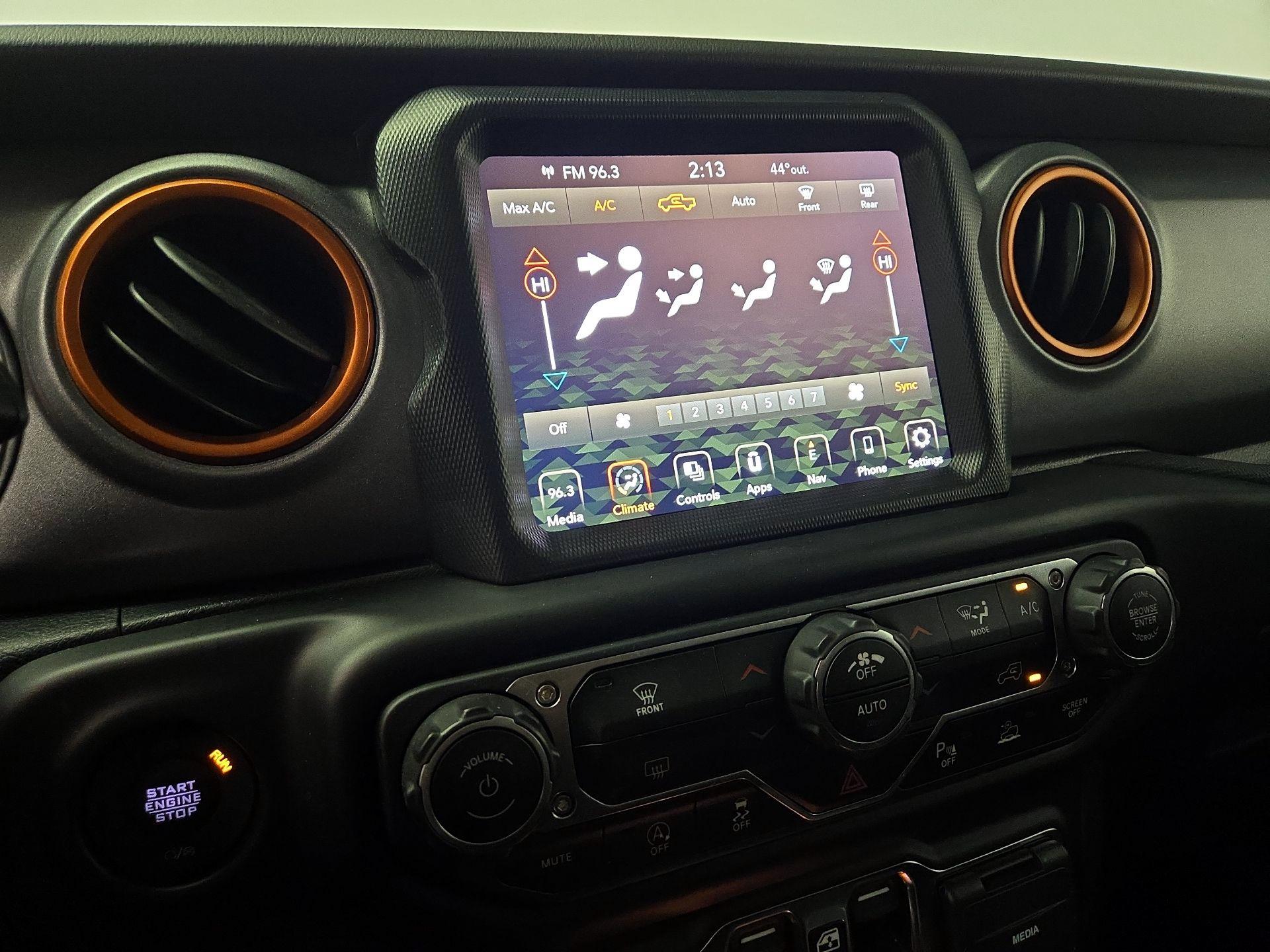 Thumbnail: 2021 Jeep Gladiator - 17