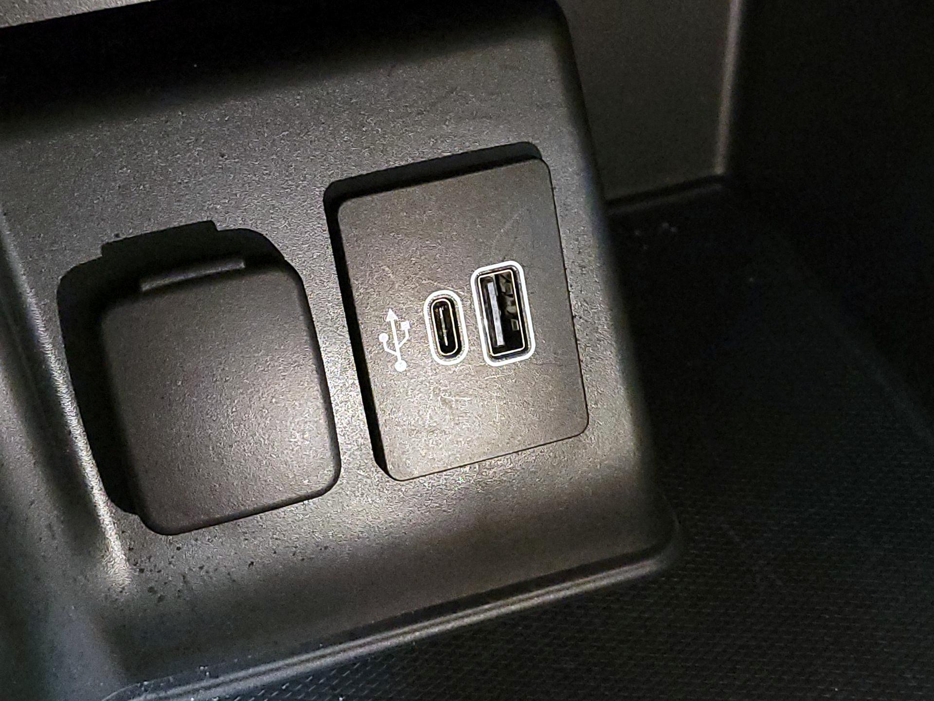 Thumbnail: 2025 Ford Explorer - 19