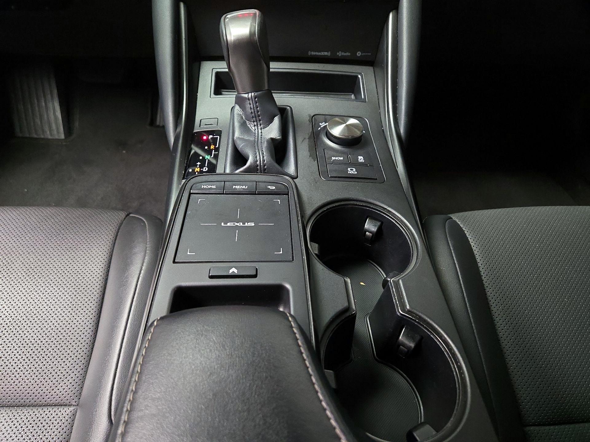 Thumbnail: 2021 Lexus IS - 17