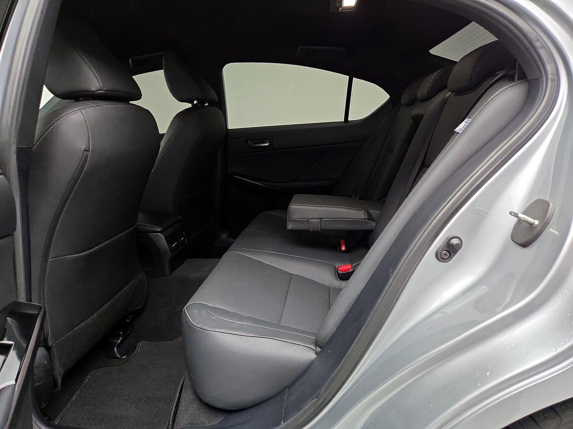 Thumbnail: 2021 Lexus IS - 19