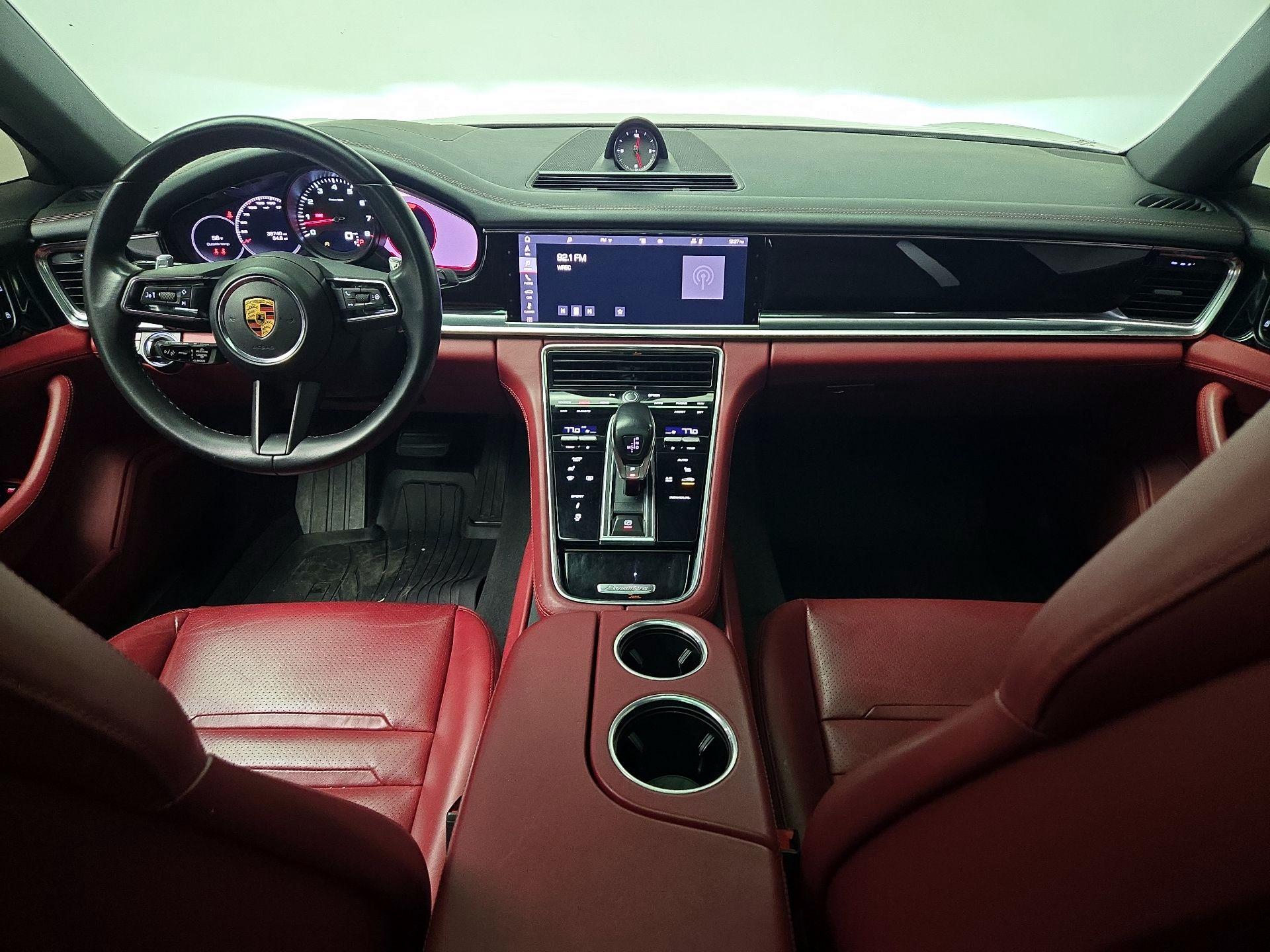 Thumbnail: 2021 Porsche Panamera - 9