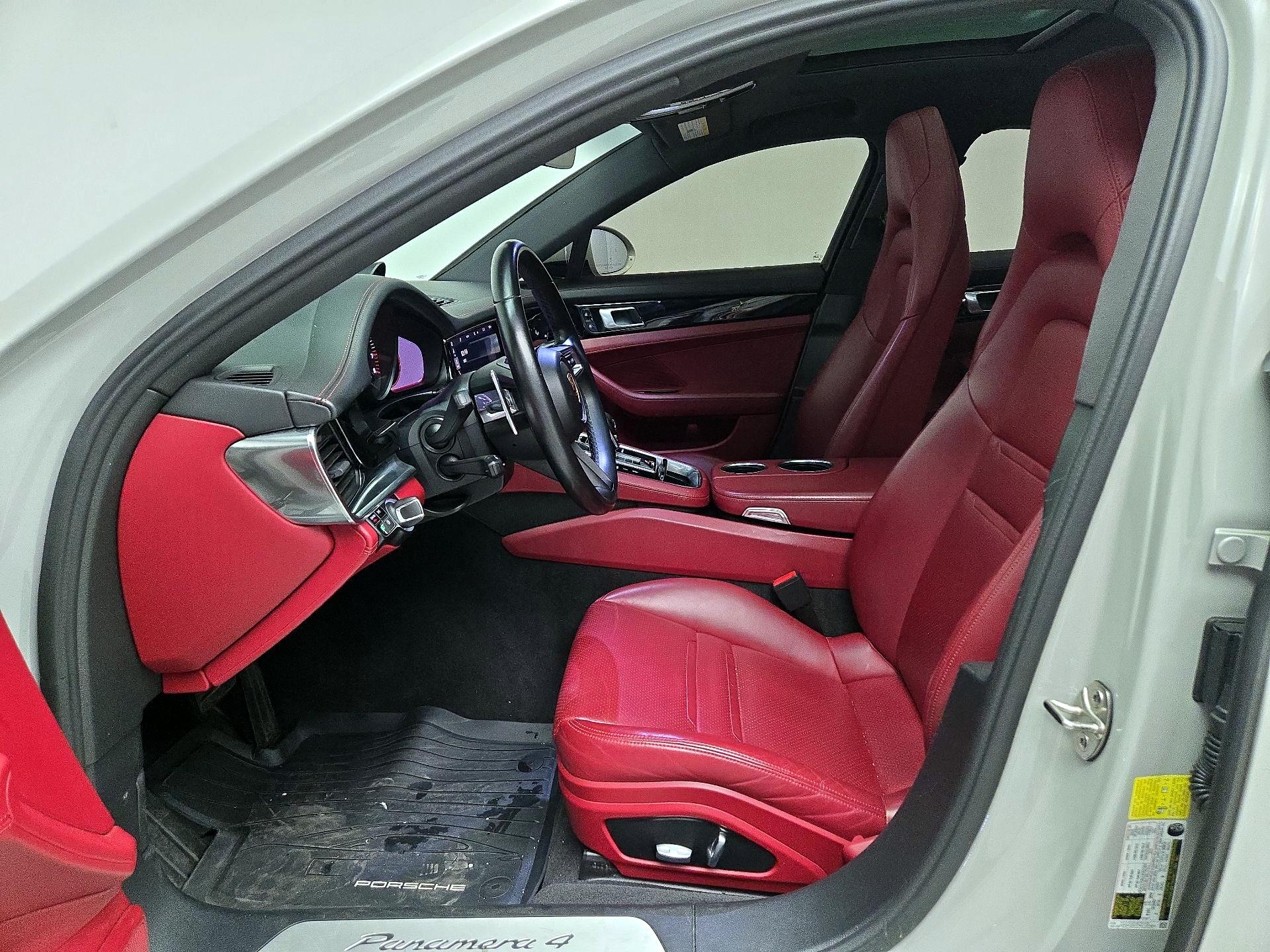 Thumbnail: 2021 Porsche Panamera - 11