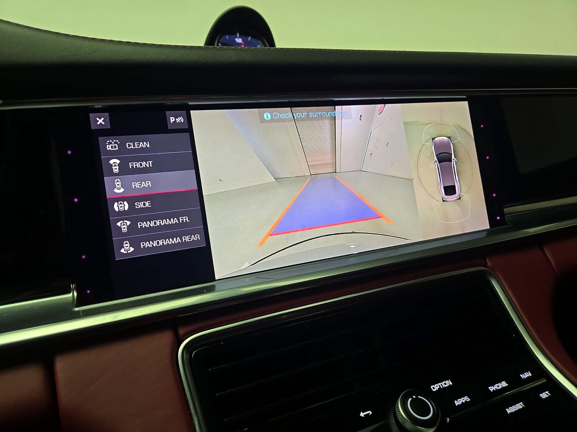 Thumbnail: 2021 Porsche Panamera - 15