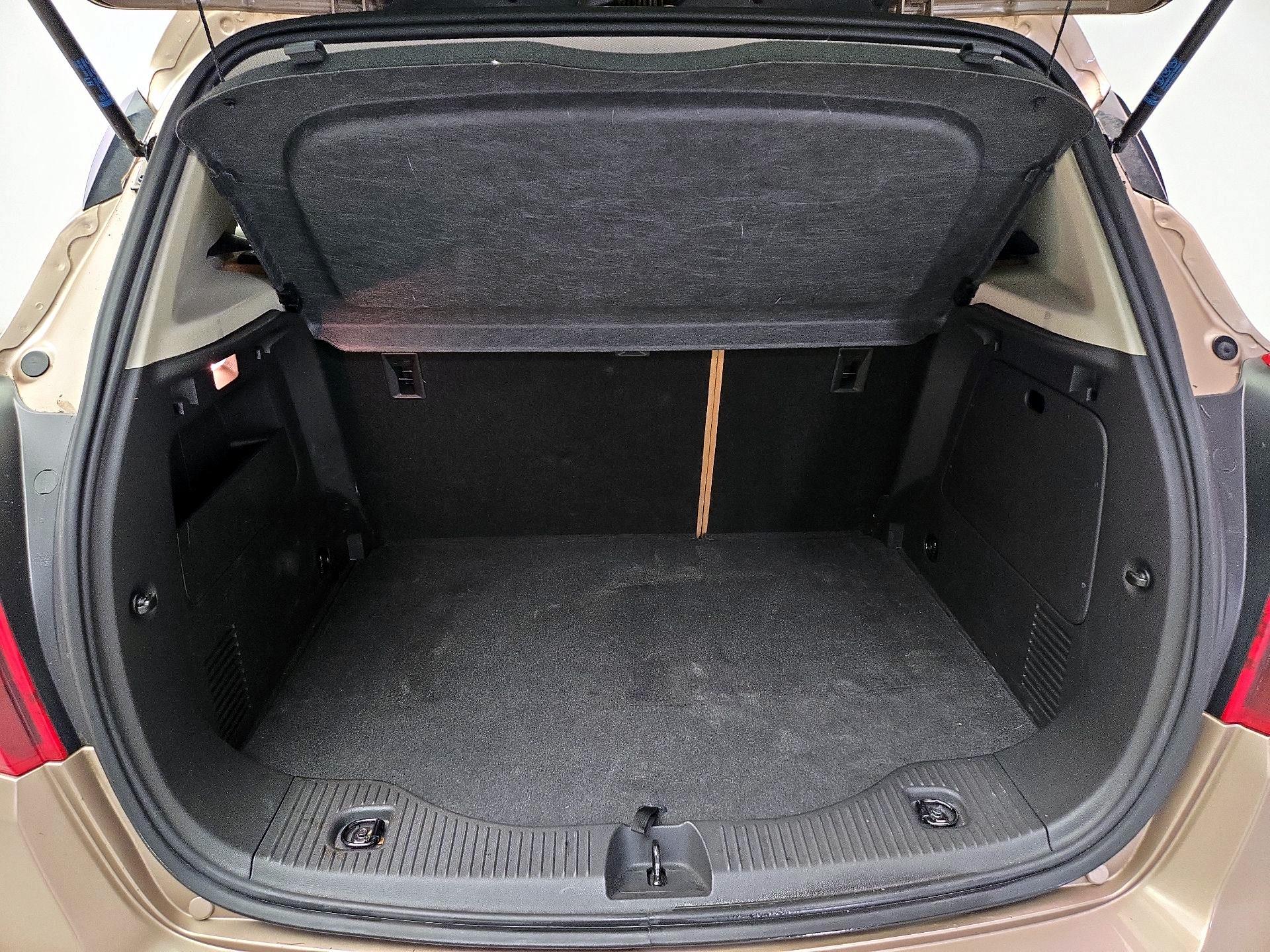 Thumbnail: 2018 Buick Encore - 20