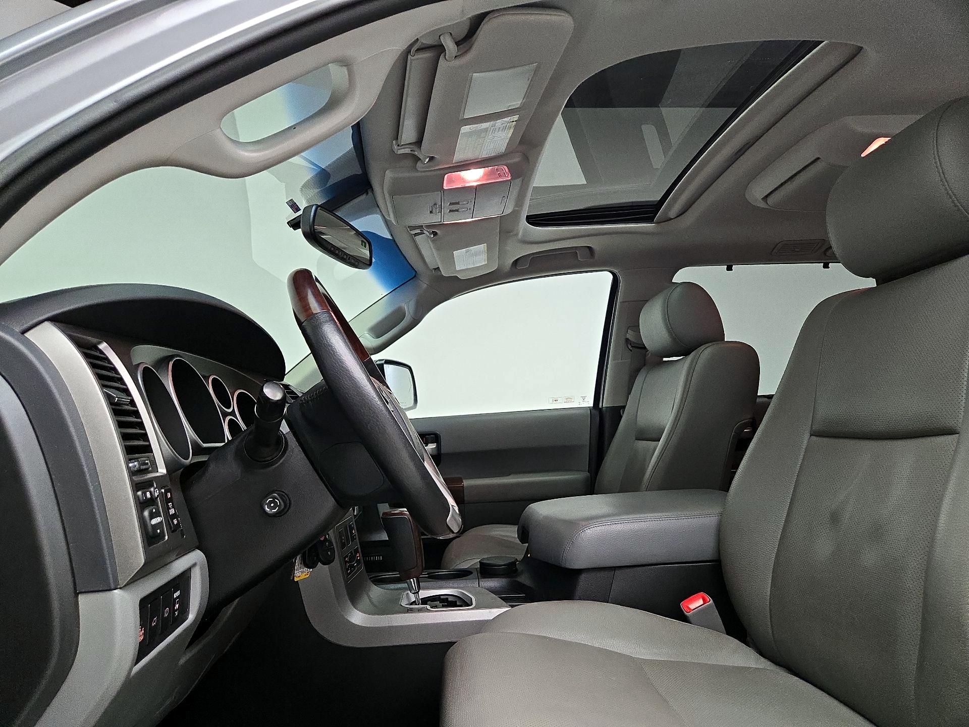 Thumbnail: 2017 Toyota Sequoia - 20