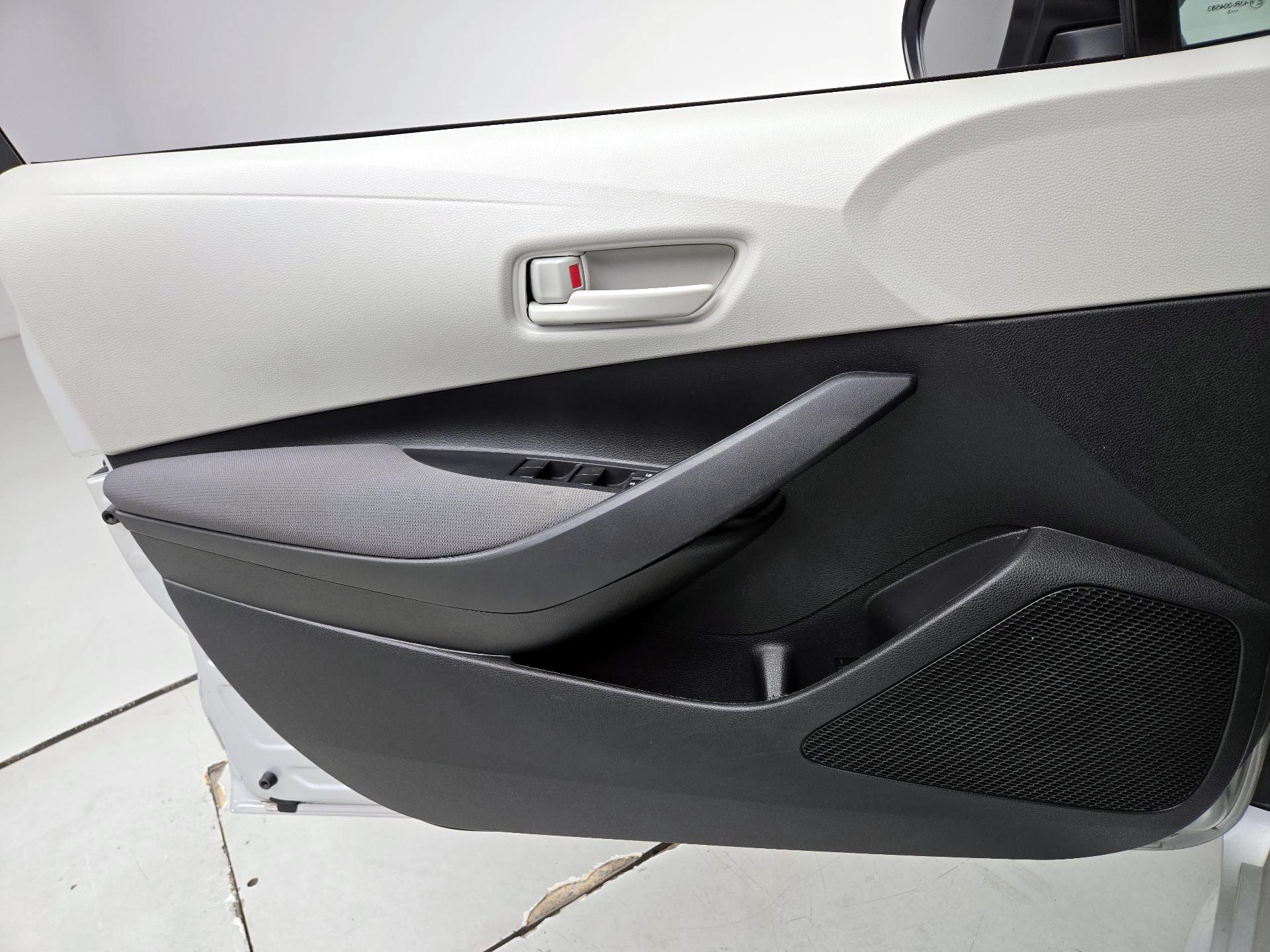 Thumbnail: 2023 Toyota Corolla - 12