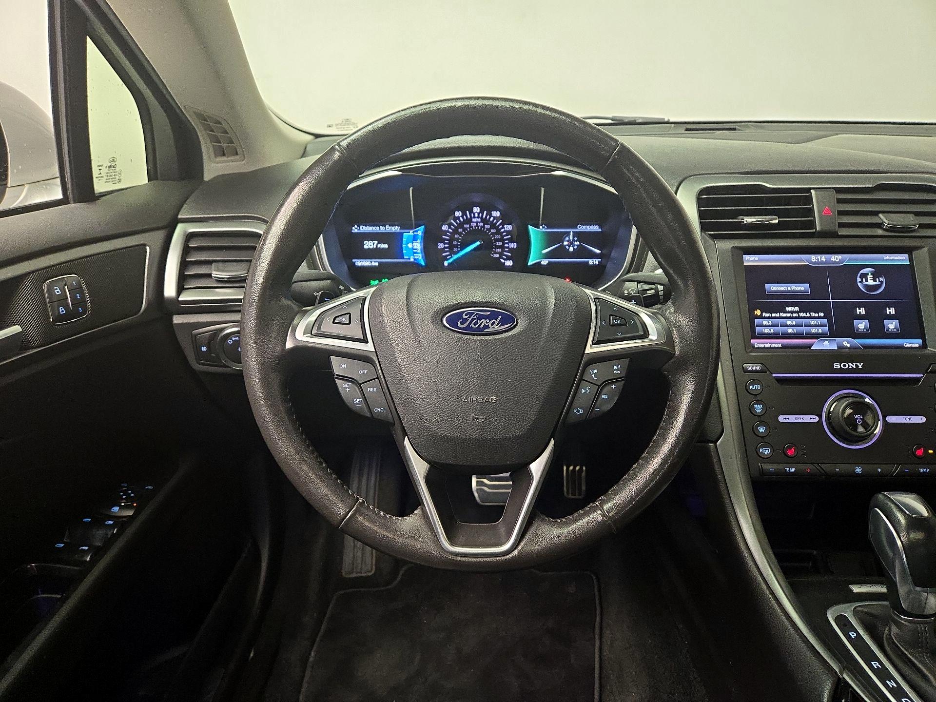 Thumbnail: 2016 Ford Fusion - 10