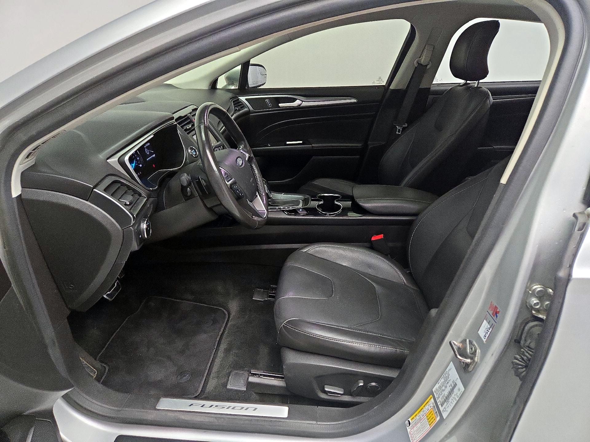 Thumbnail: 2016 Ford Fusion - 11