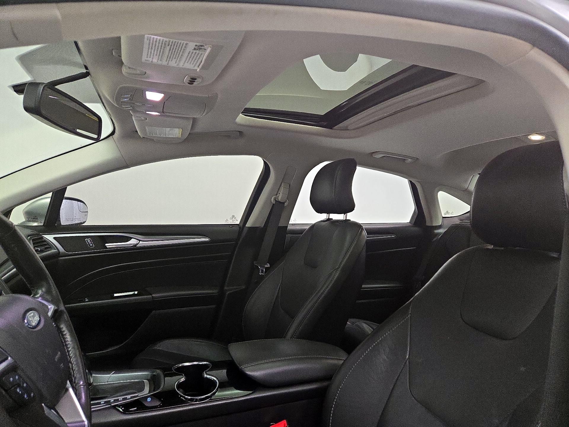 Thumbnail: 2016 Ford Fusion - 19