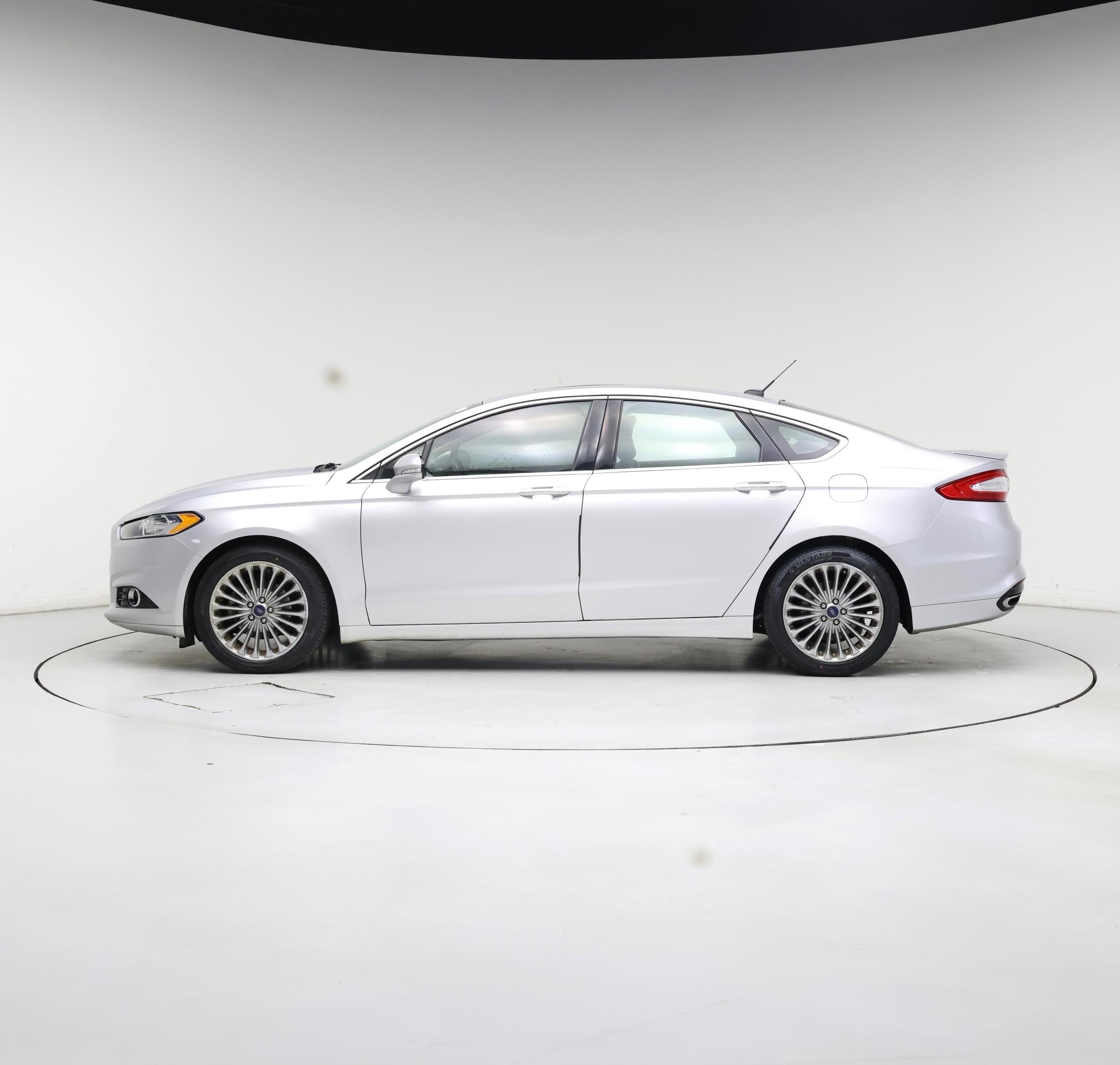 Thumbnail: 2016 Ford Fusion - 3