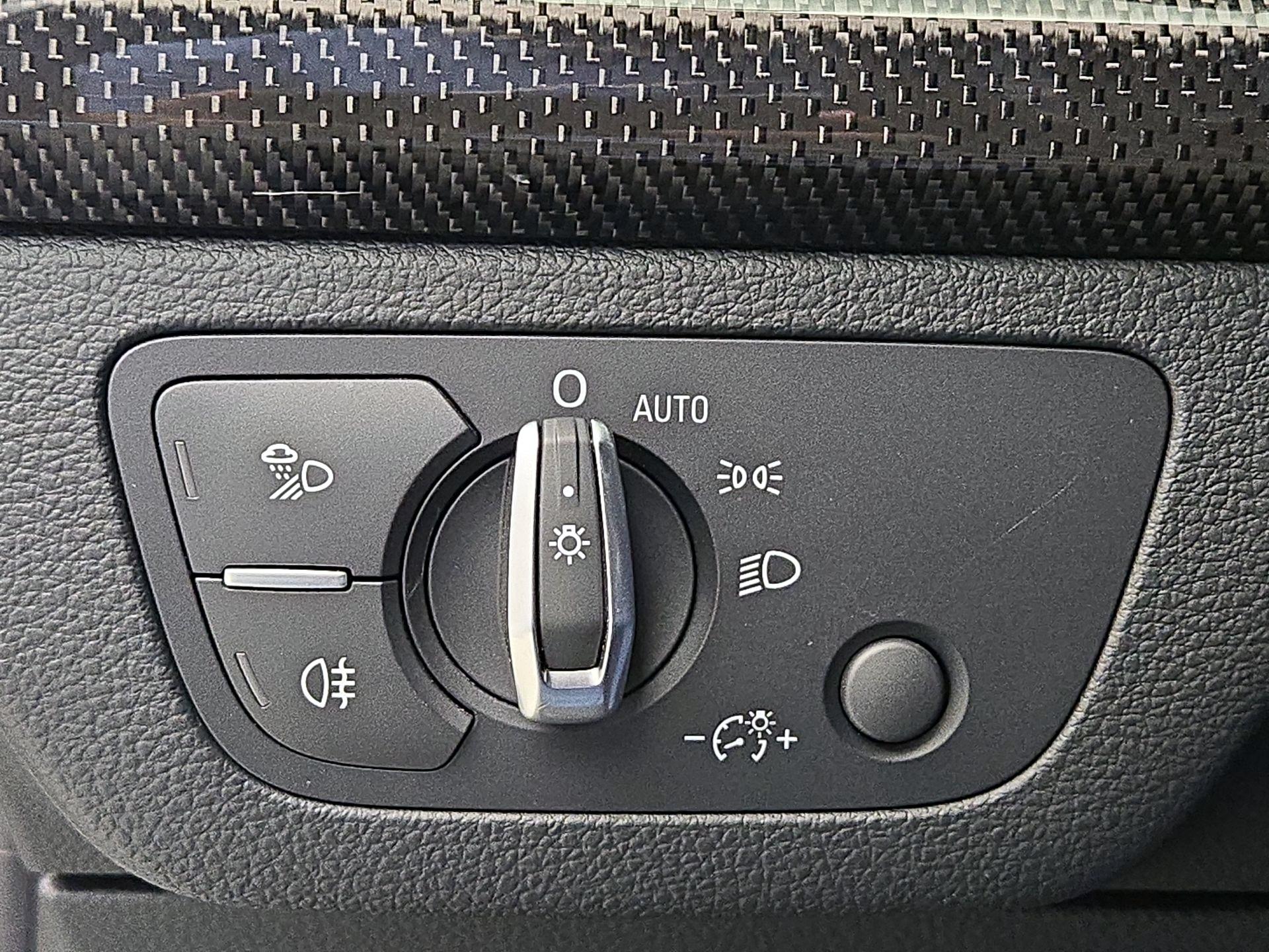 Thumbnail: 2020 Audi SQ5 - 13