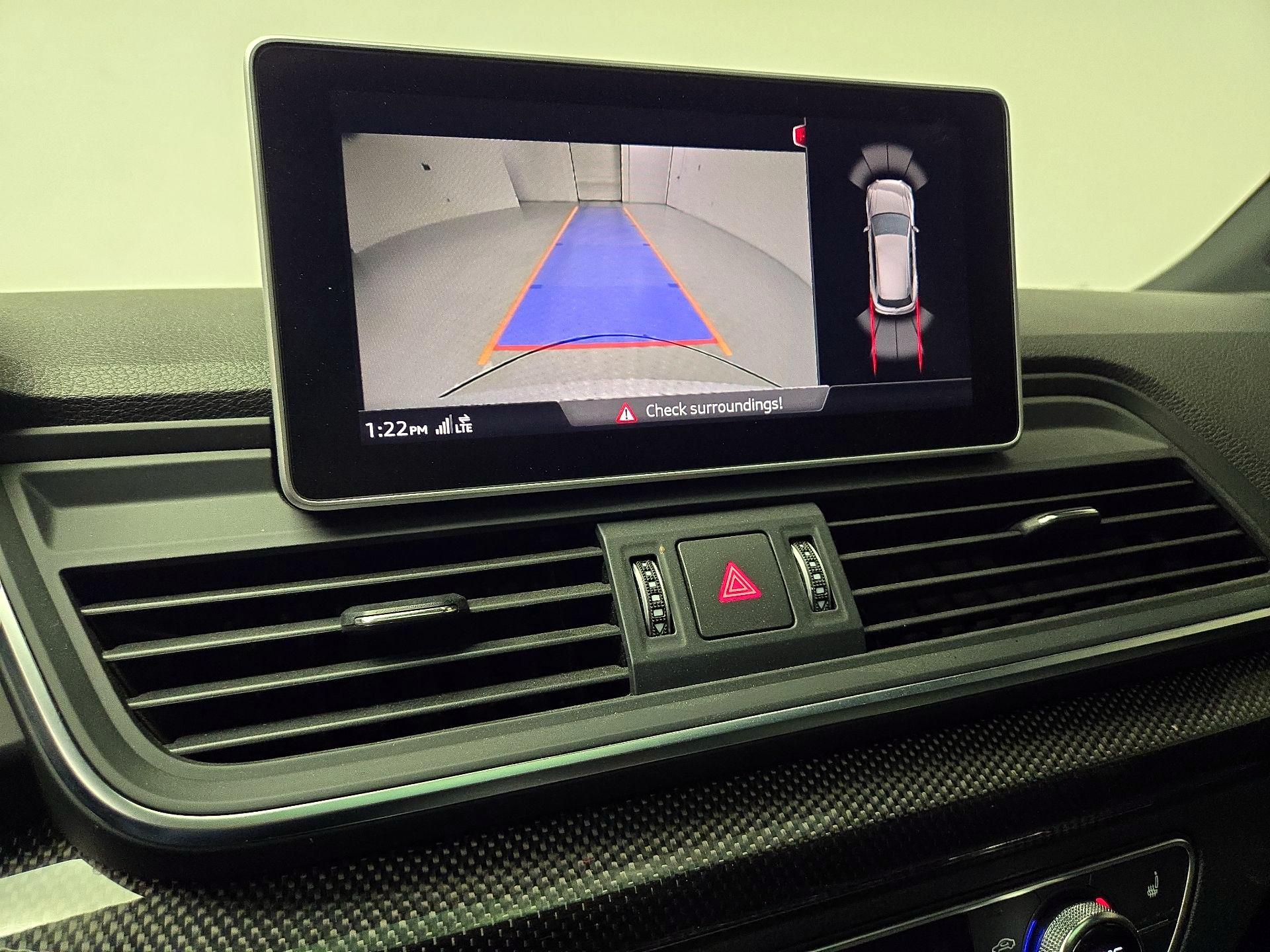 Thumbnail: 2020 Audi SQ5 - 15