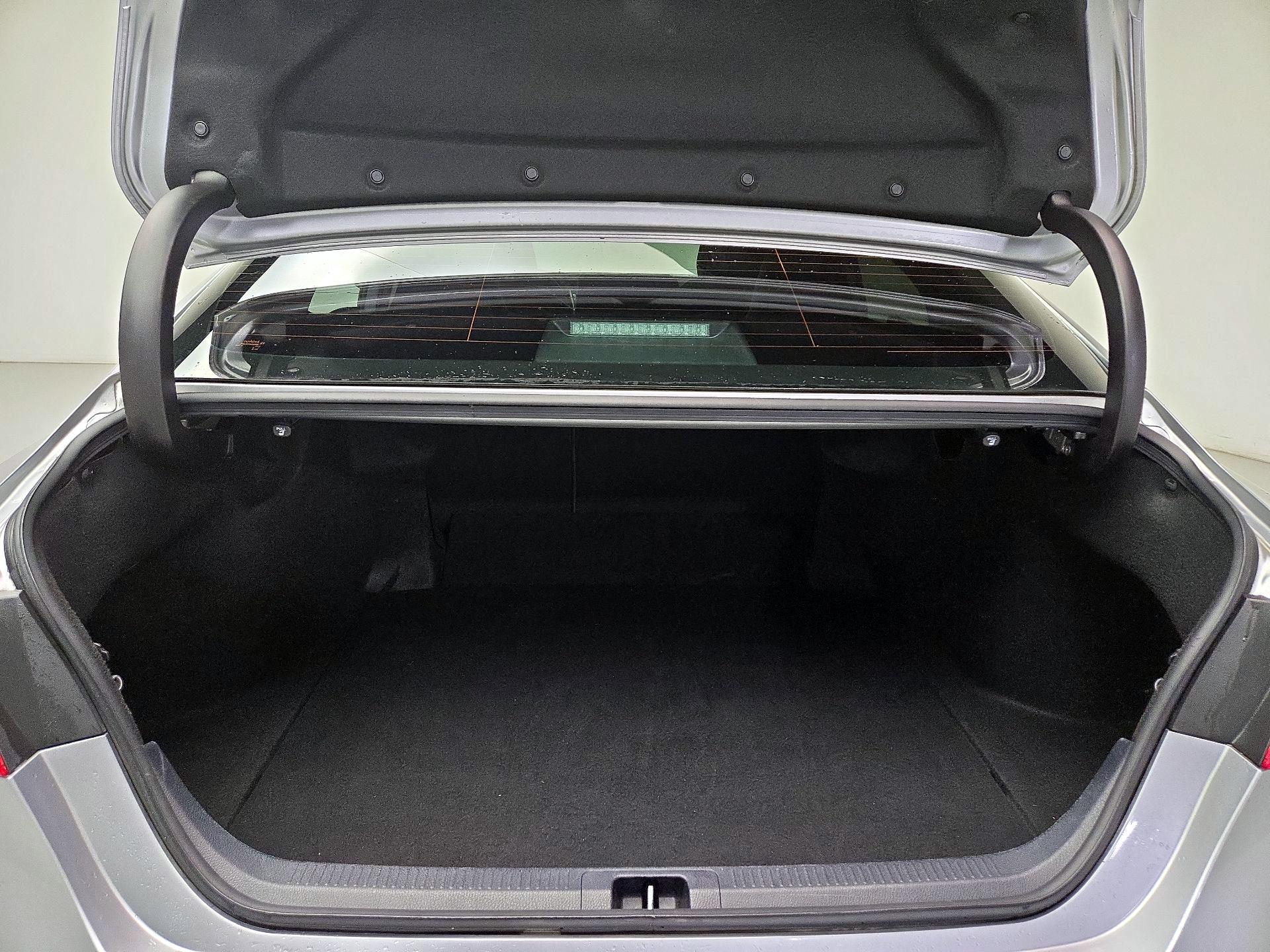 Thumbnail: 2022 Toyota Camry - 20