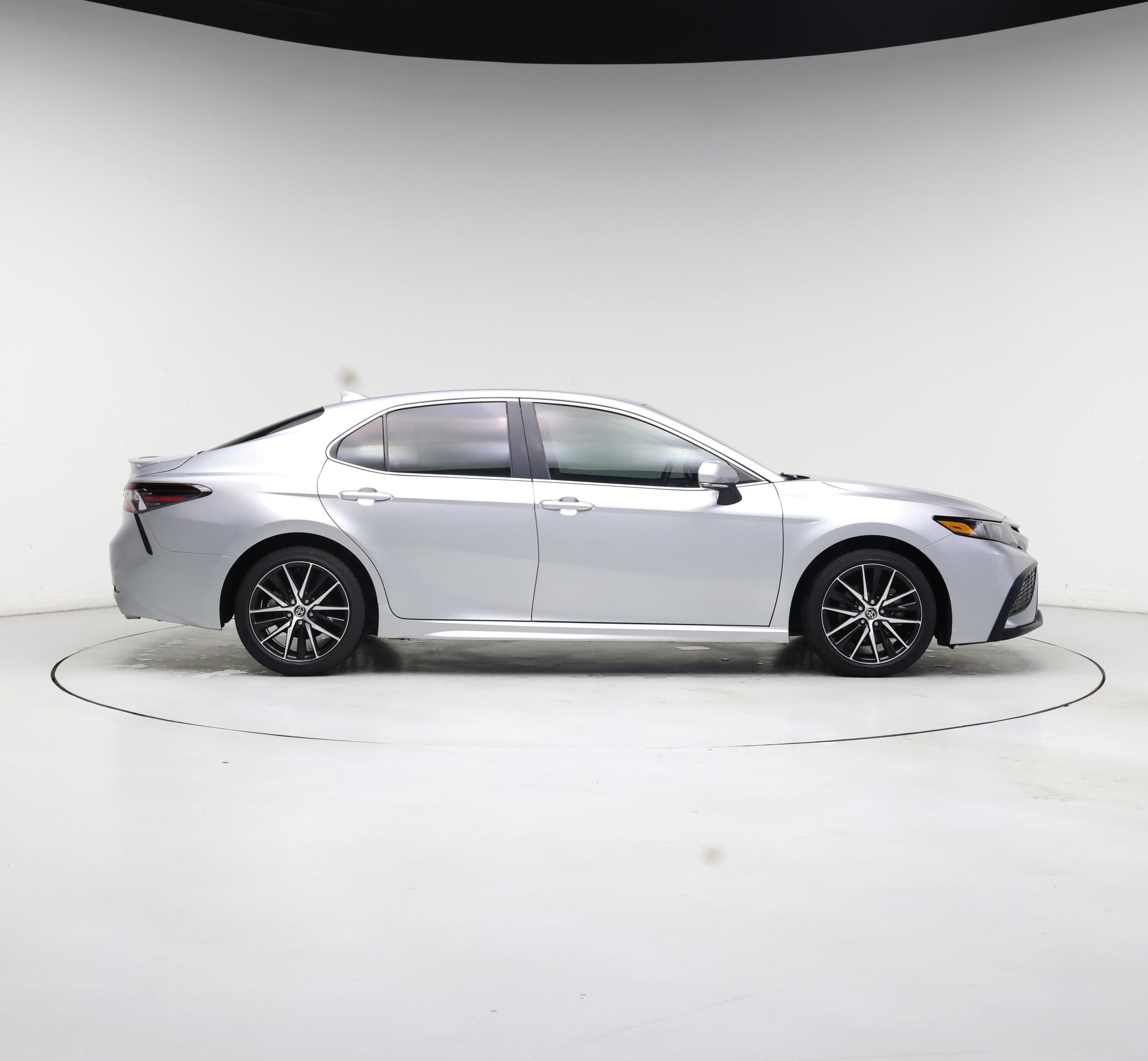 Thumbnail: 2022 Toyota Camry - 7