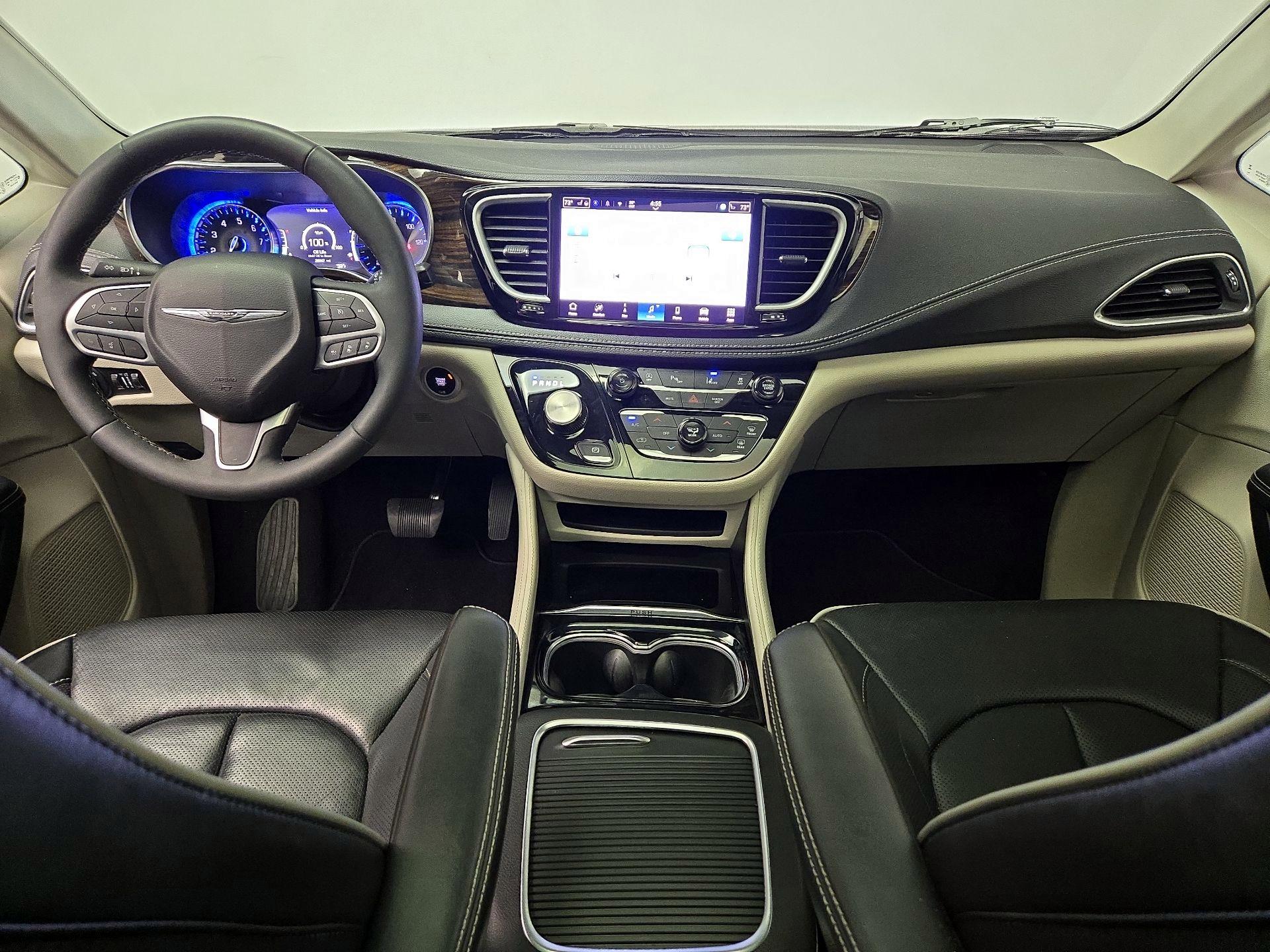 Thumbnail: 2024 Chrysler Pacifica - 9