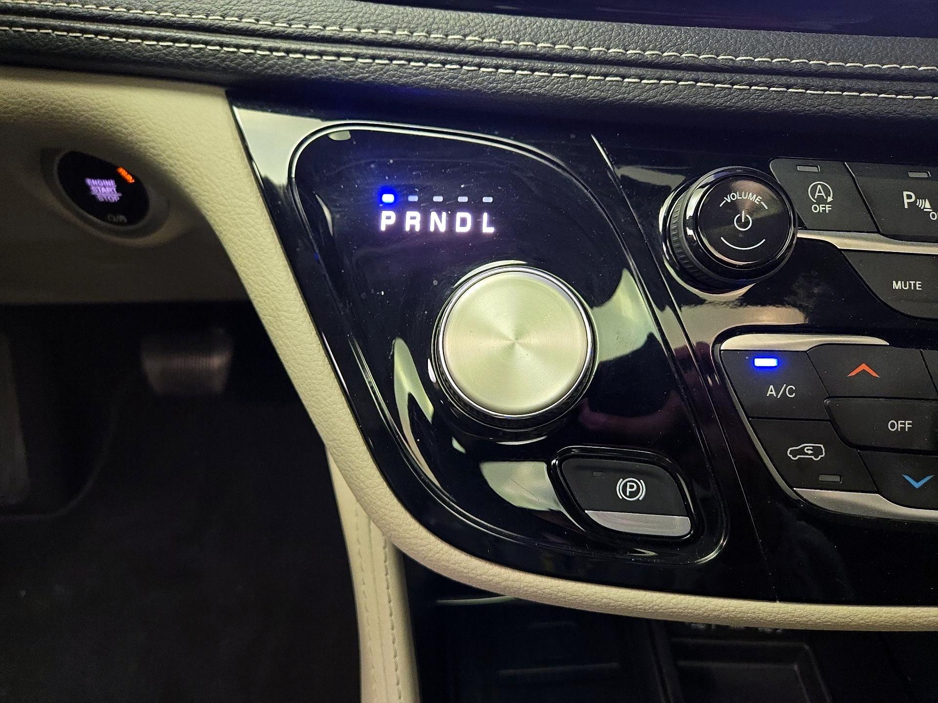 Thumbnail: 2024 Chrysler Pacifica - 18