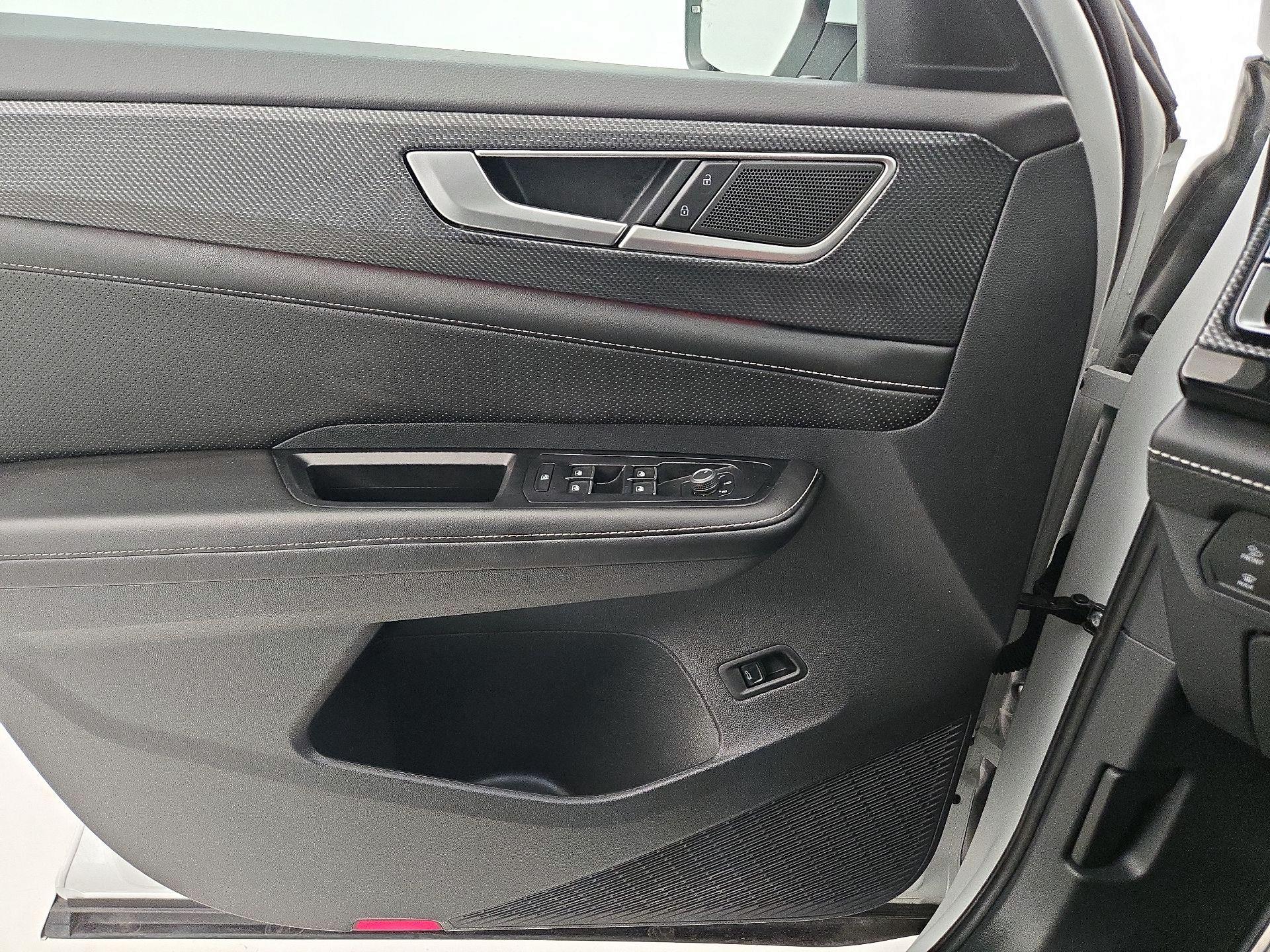 Thumbnail: 2024 Volkswagen Atlas - 12