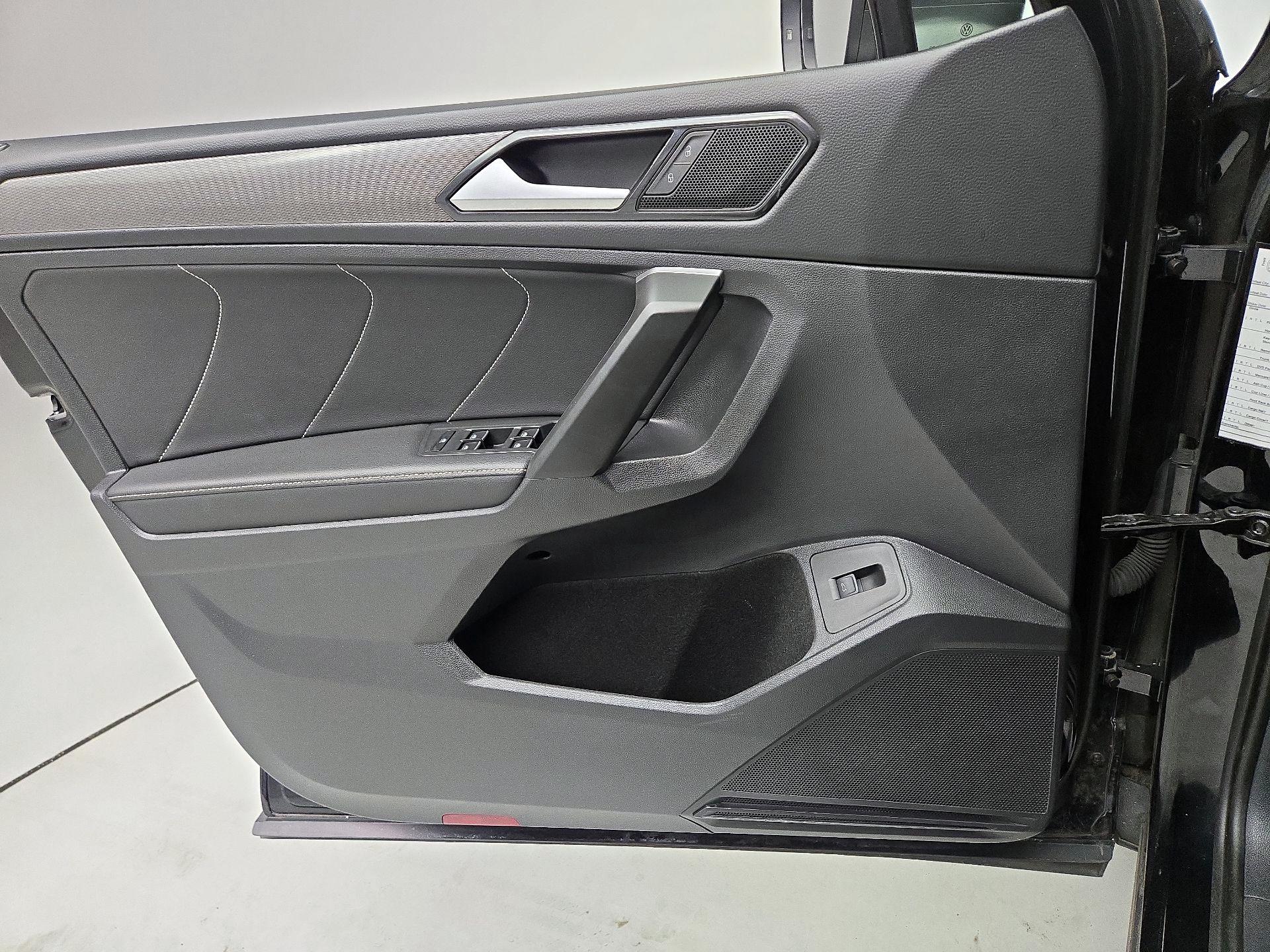 Thumbnail: 2024 Volkswagen Tiguan - 12