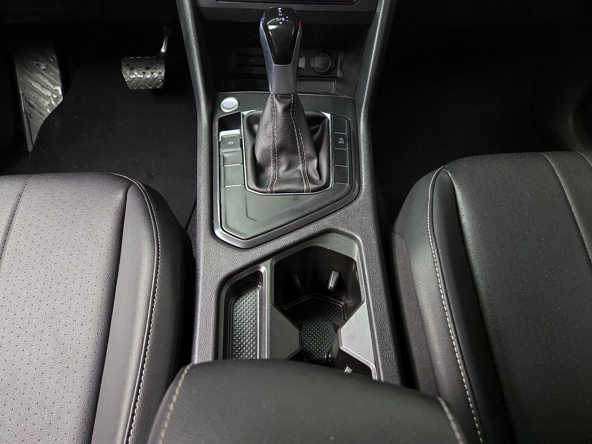 Thumbnail: 2024 Volkswagen Tiguan - 17