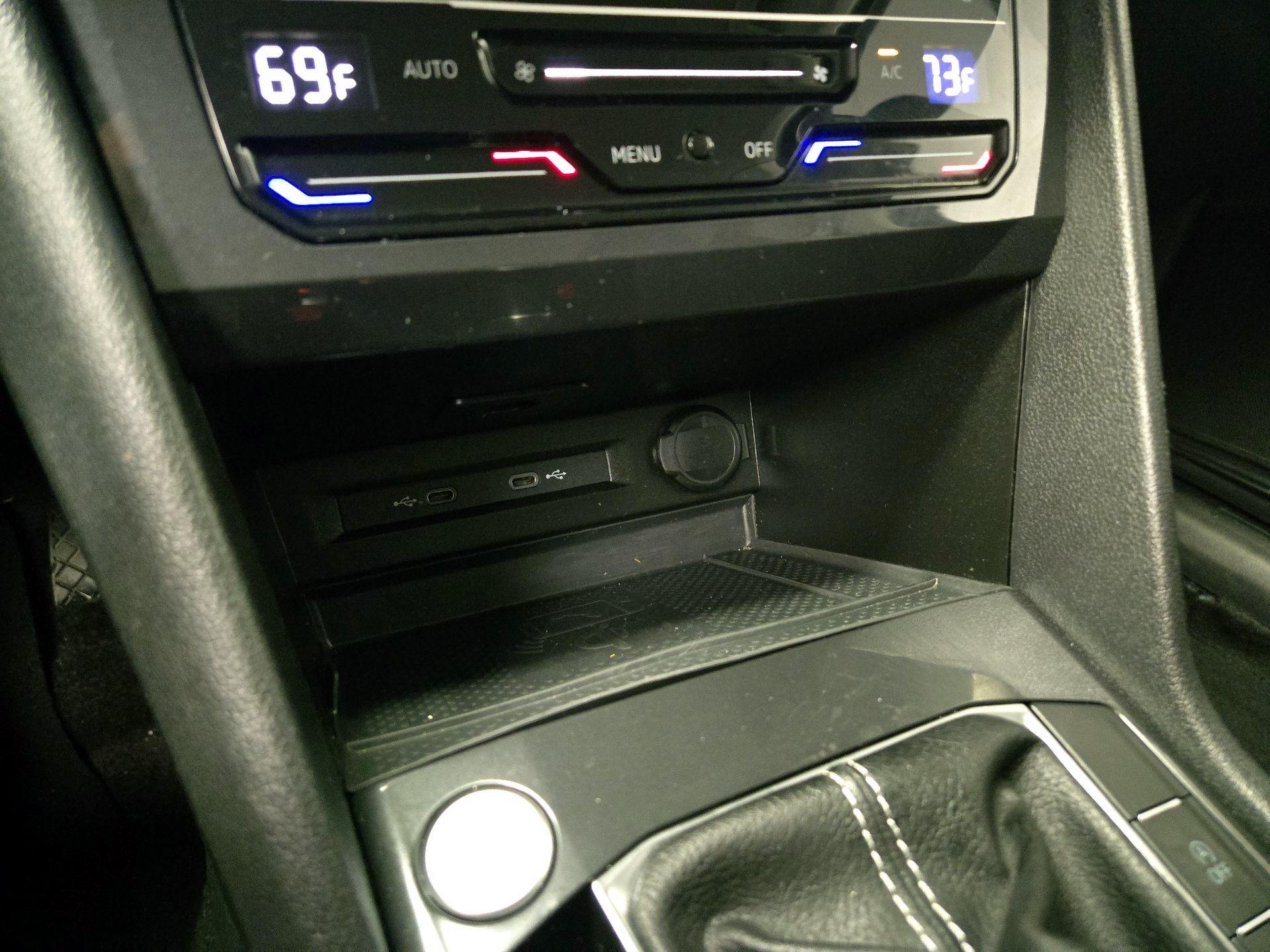 Thumbnail: 2024 Volkswagen Tiguan - 18