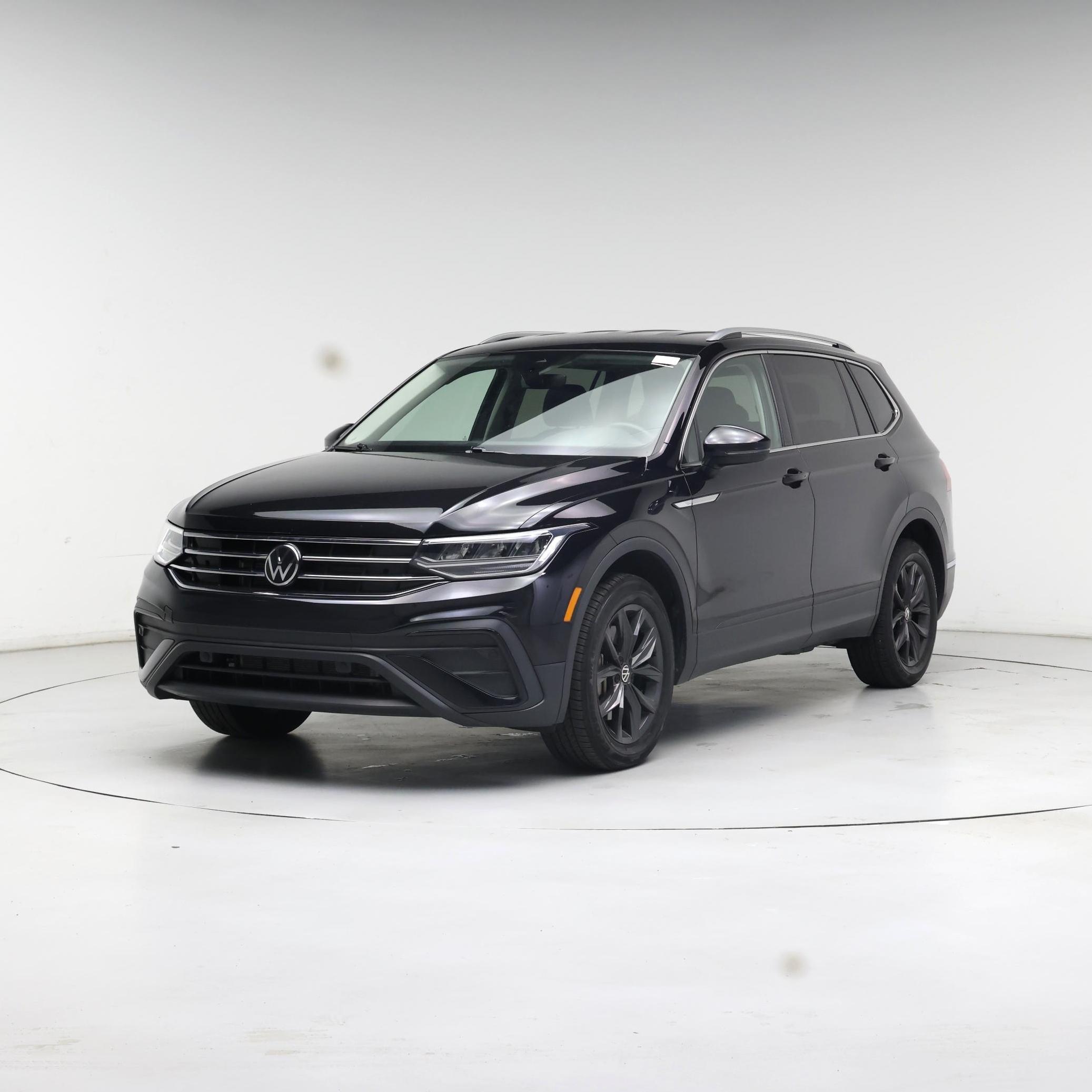 Thumbnail: 2024 Volkswagen Tiguan - 4