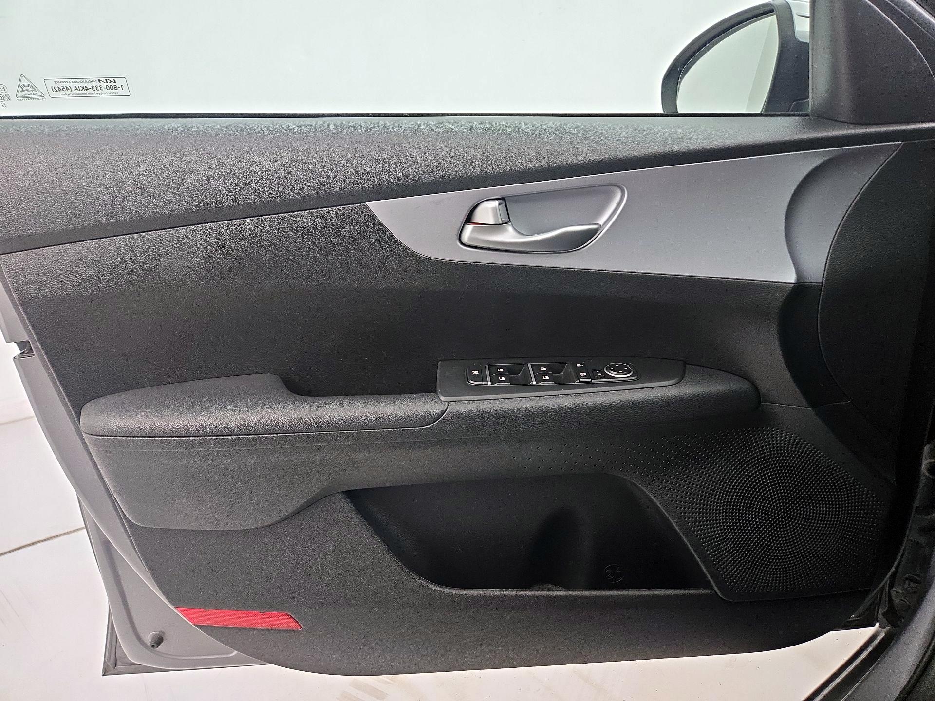 Thumbnail: 2024 Kia Forte - 12