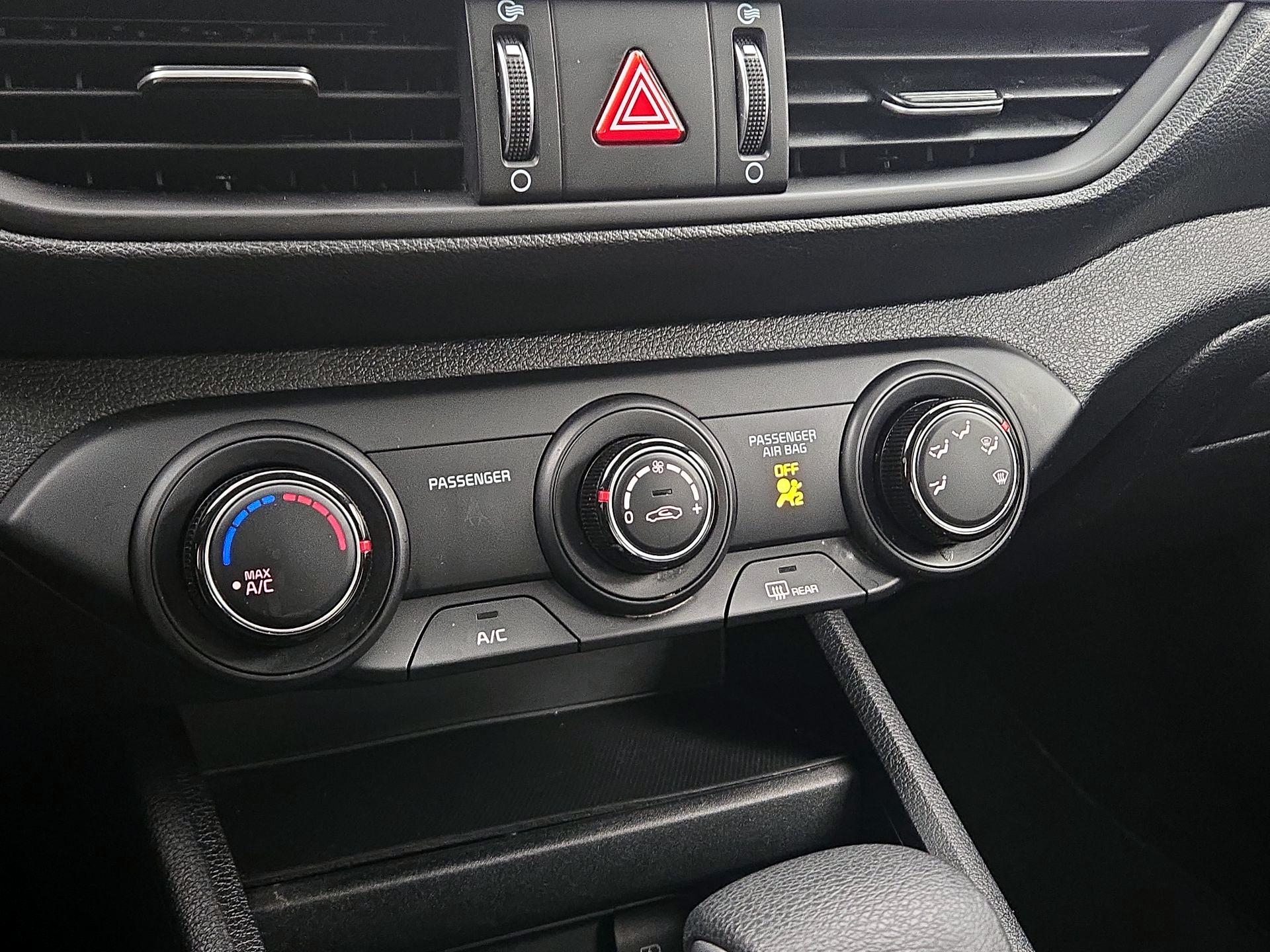 Thumbnail: 2024 Kia Forte - 16