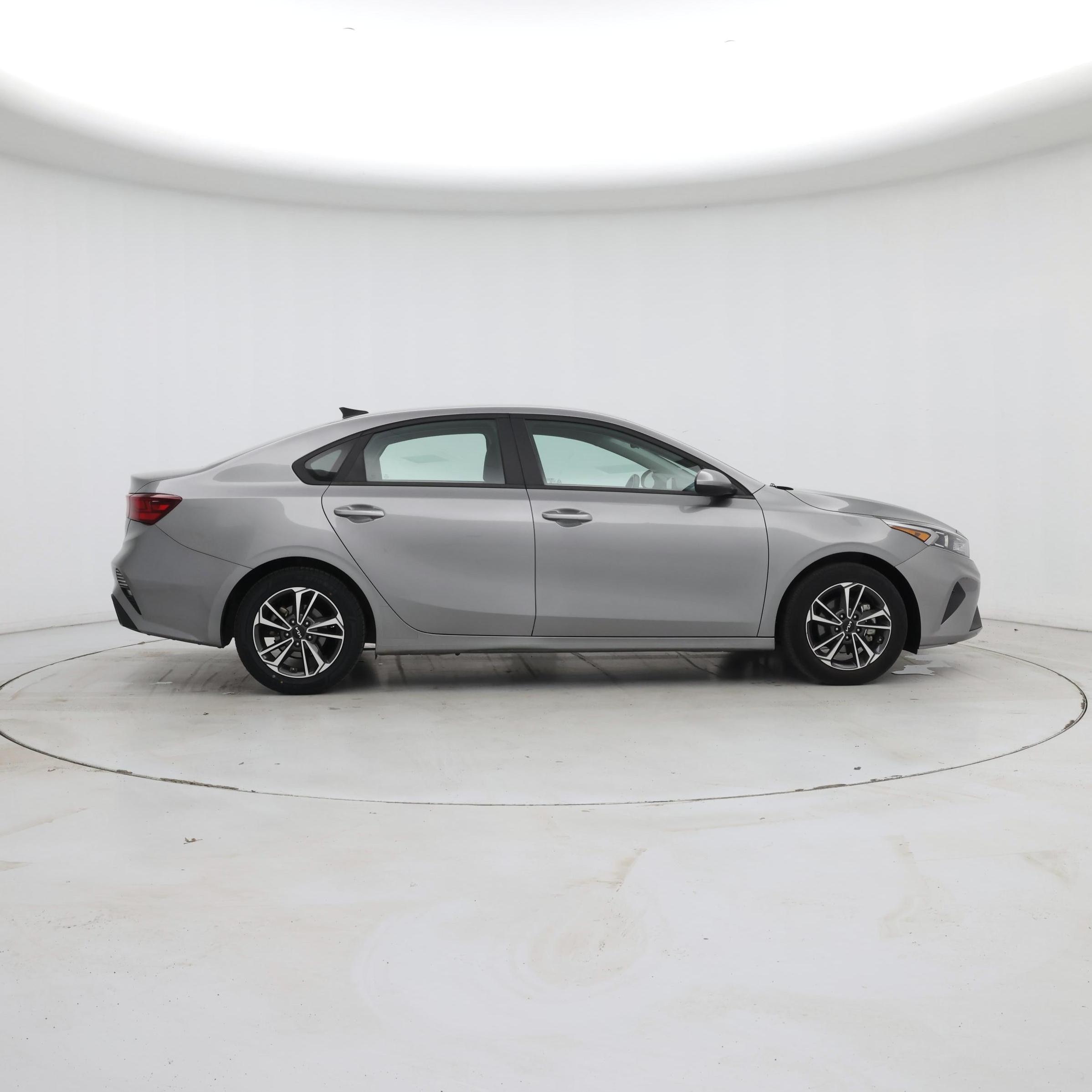 Thumbnail: 2024 Kia Forte - 7