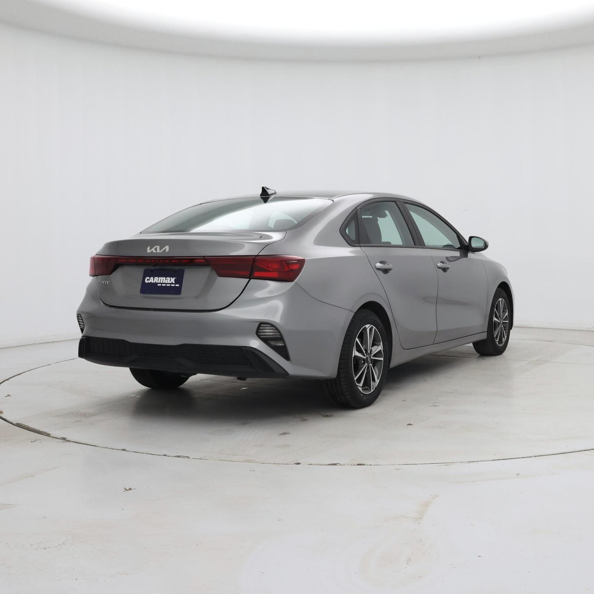 Thumbnail: 2024 Kia Forte - 8