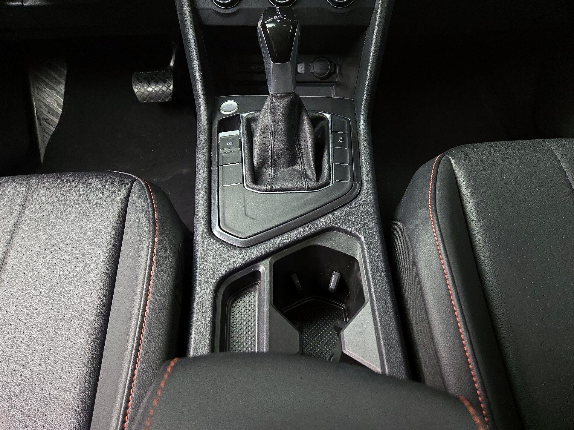 Thumbnail: 2024 Volkswagen Tiguan - 17