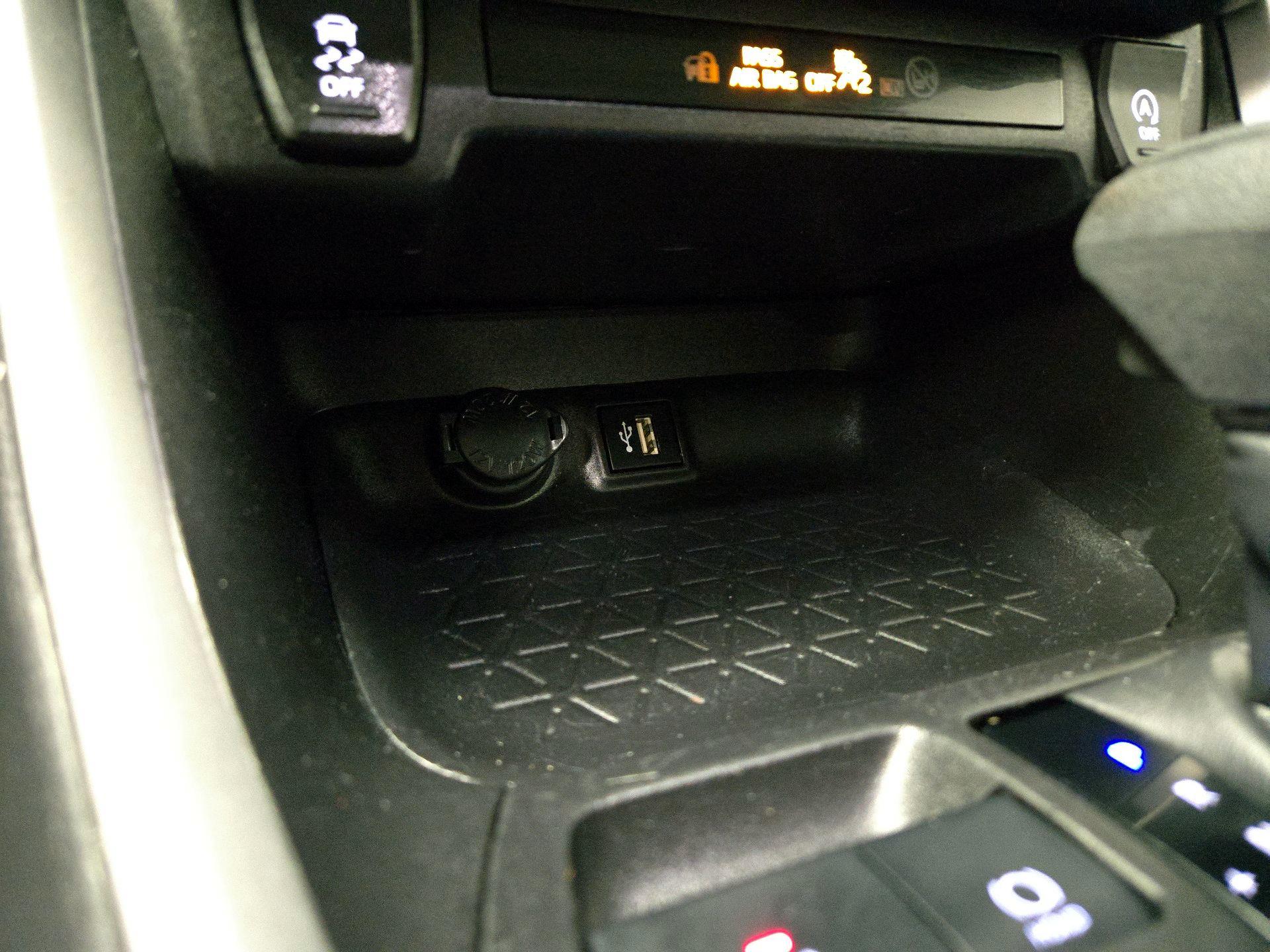 Thumbnail: 2024 Toyota RAV4 - 19