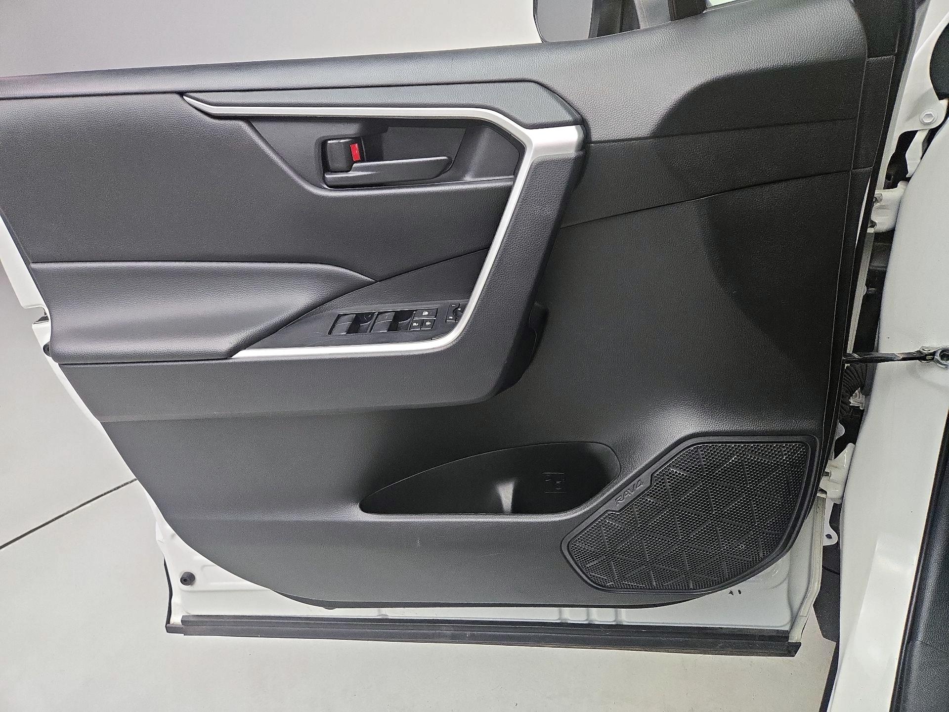 Thumbnail: 2024 Toyota RAV4 - 12