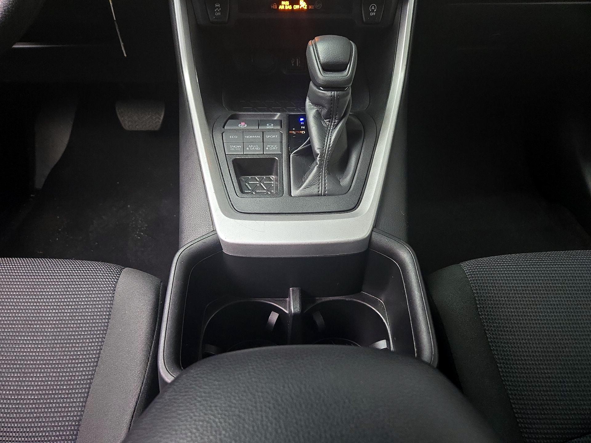 Thumbnail: 2024 Toyota RAV4 - 17