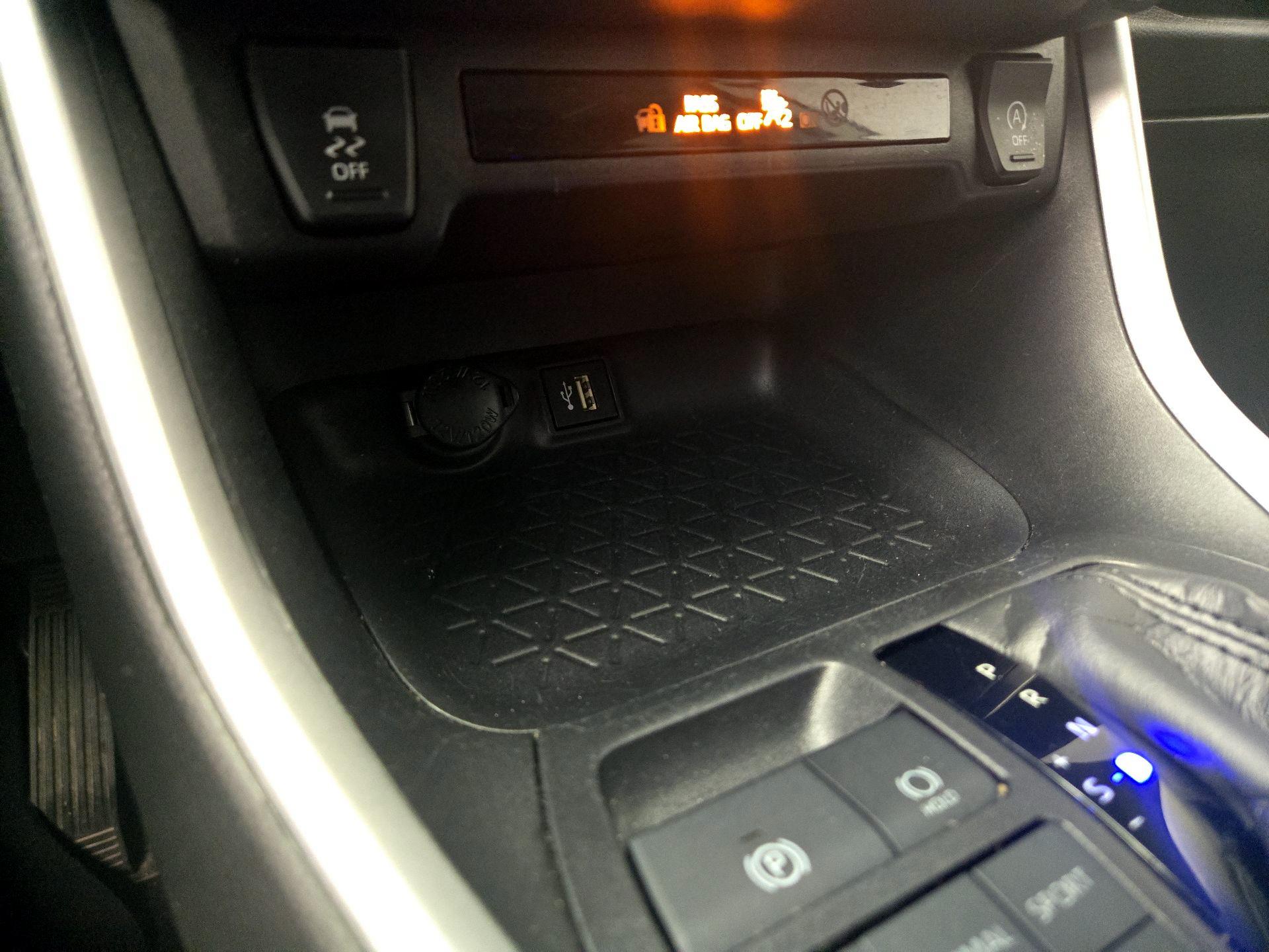 Thumbnail: 2024 Toyota RAV4 - 18