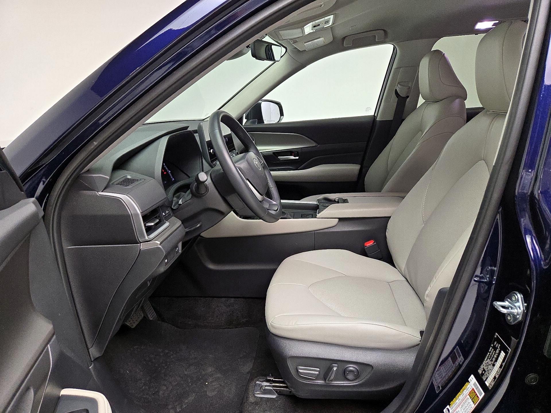 Thumbnail: 2025 Toyota Grand Highlander - 11