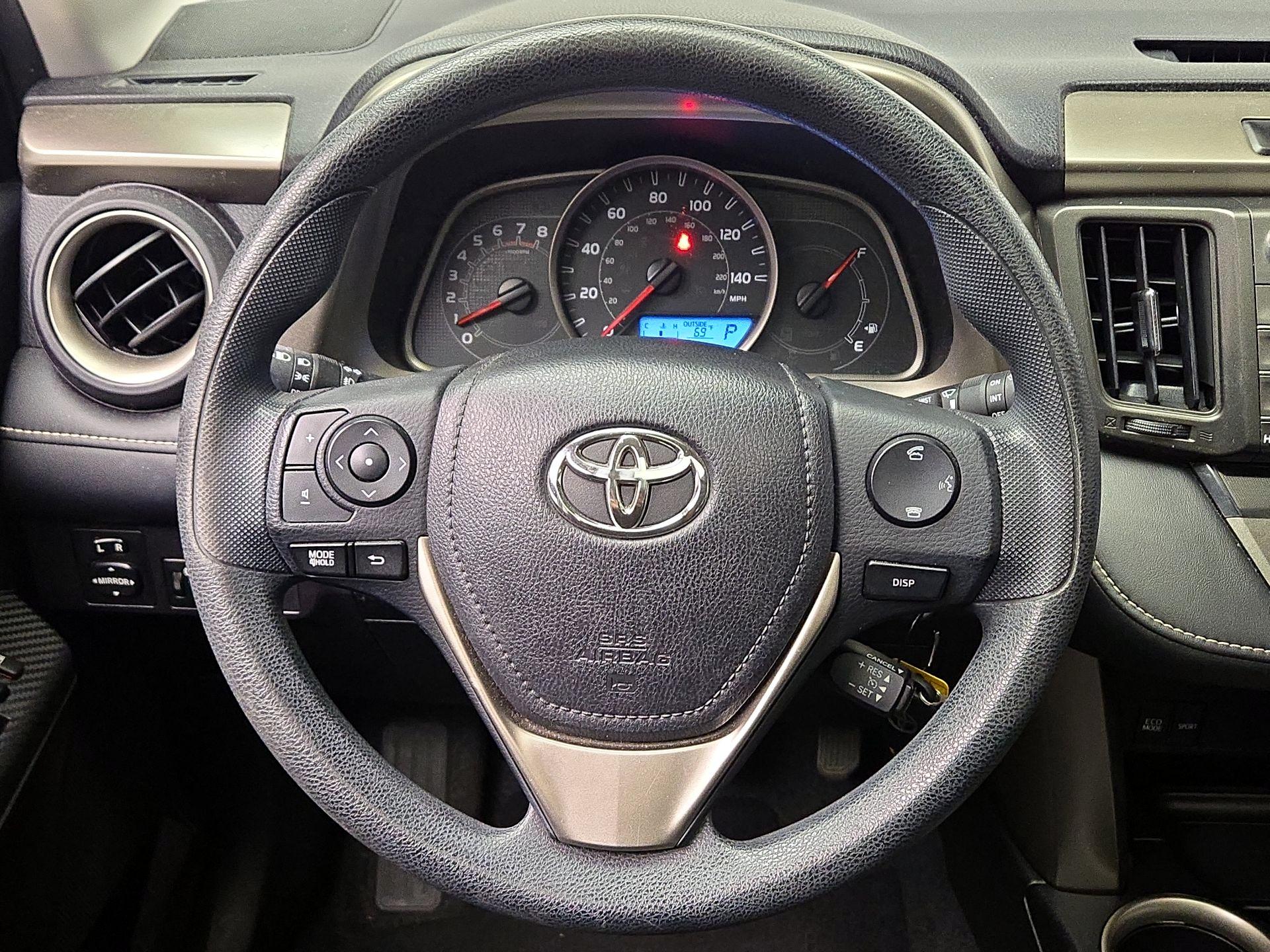 Thumbnail: 2015 Toyota RAV4 - 10