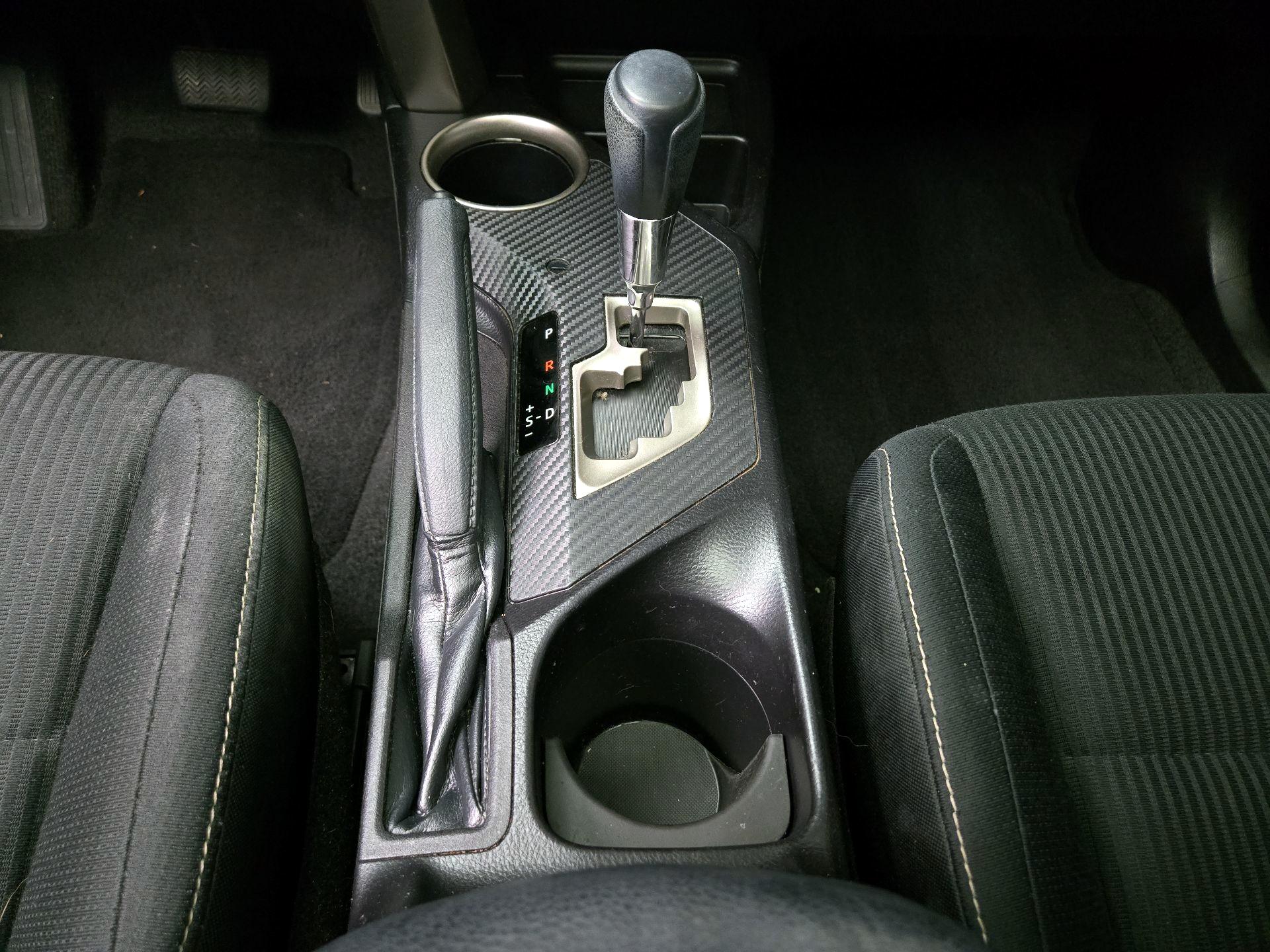 Thumbnail: 2015 Toyota RAV4 - 17