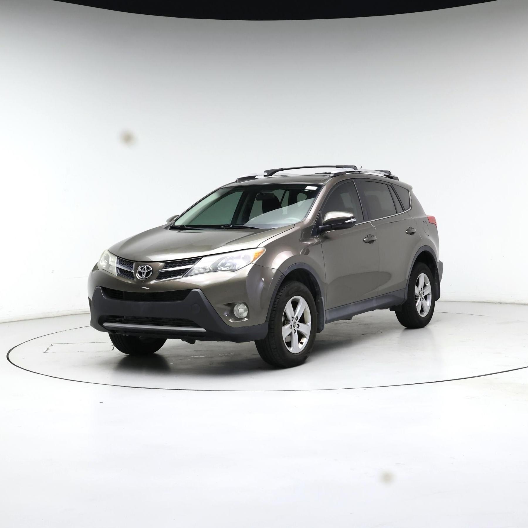 Thumbnail: 2015 Toyota RAV4 - 4