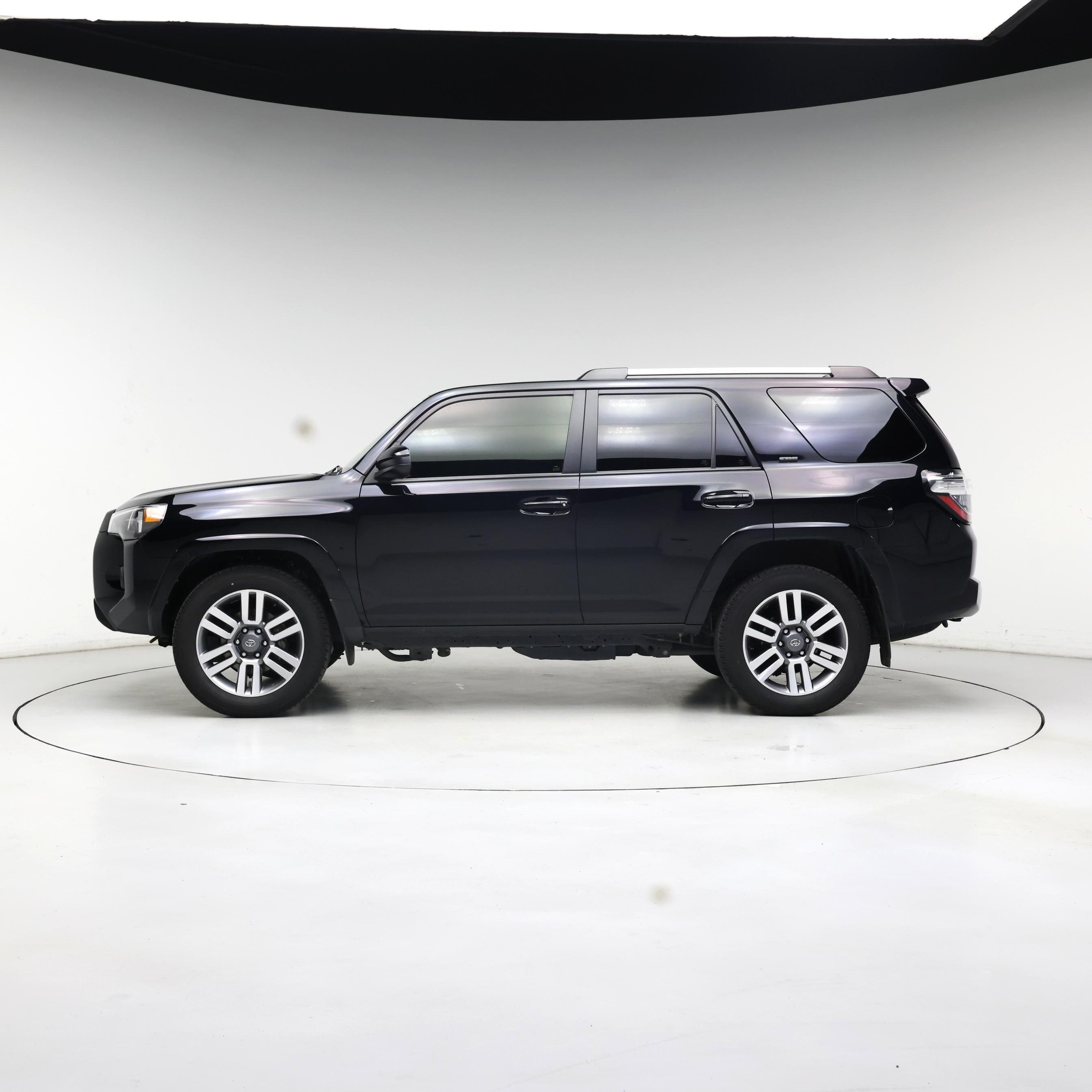 Thumbnail: 2023 Toyota 4Runner - 3