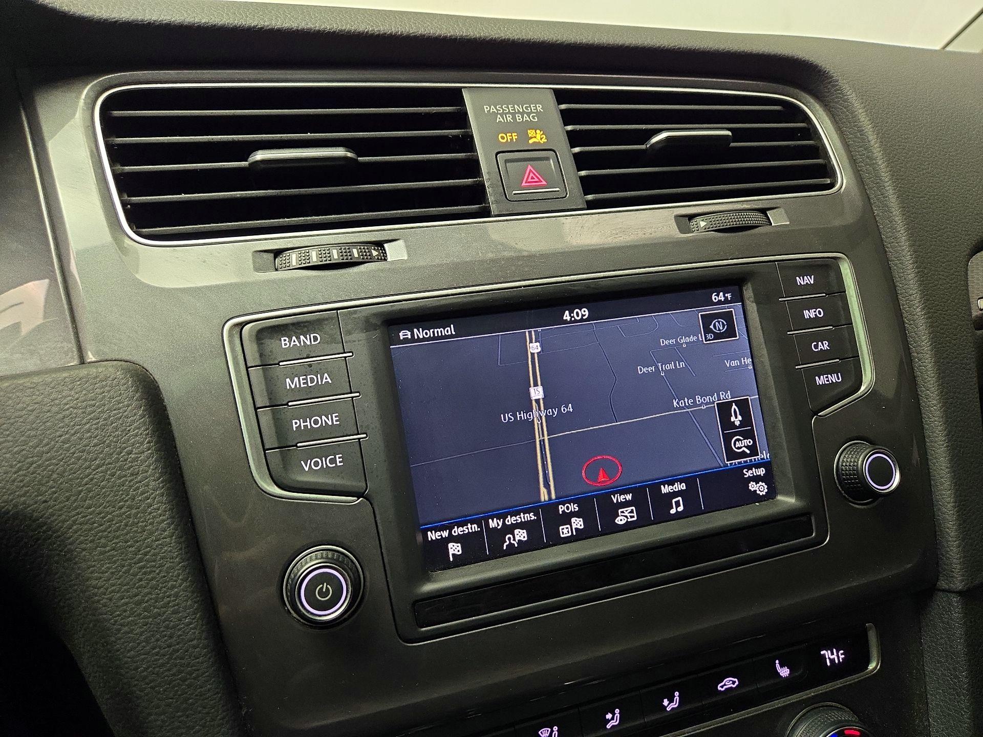 Thumbnail: 2017 Volkswagen Golf - 14