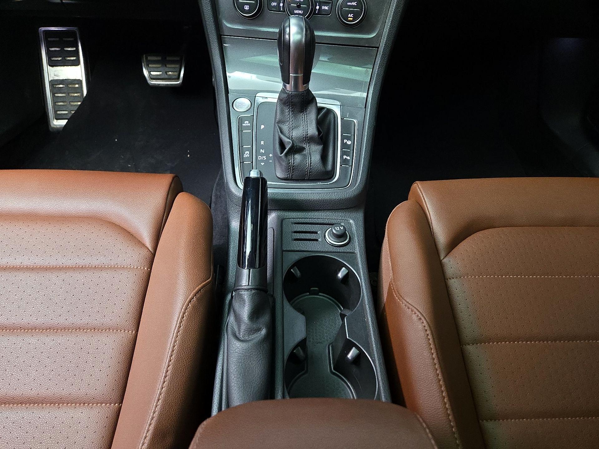 Thumbnail: 2017 Volkswagen Golf - 18